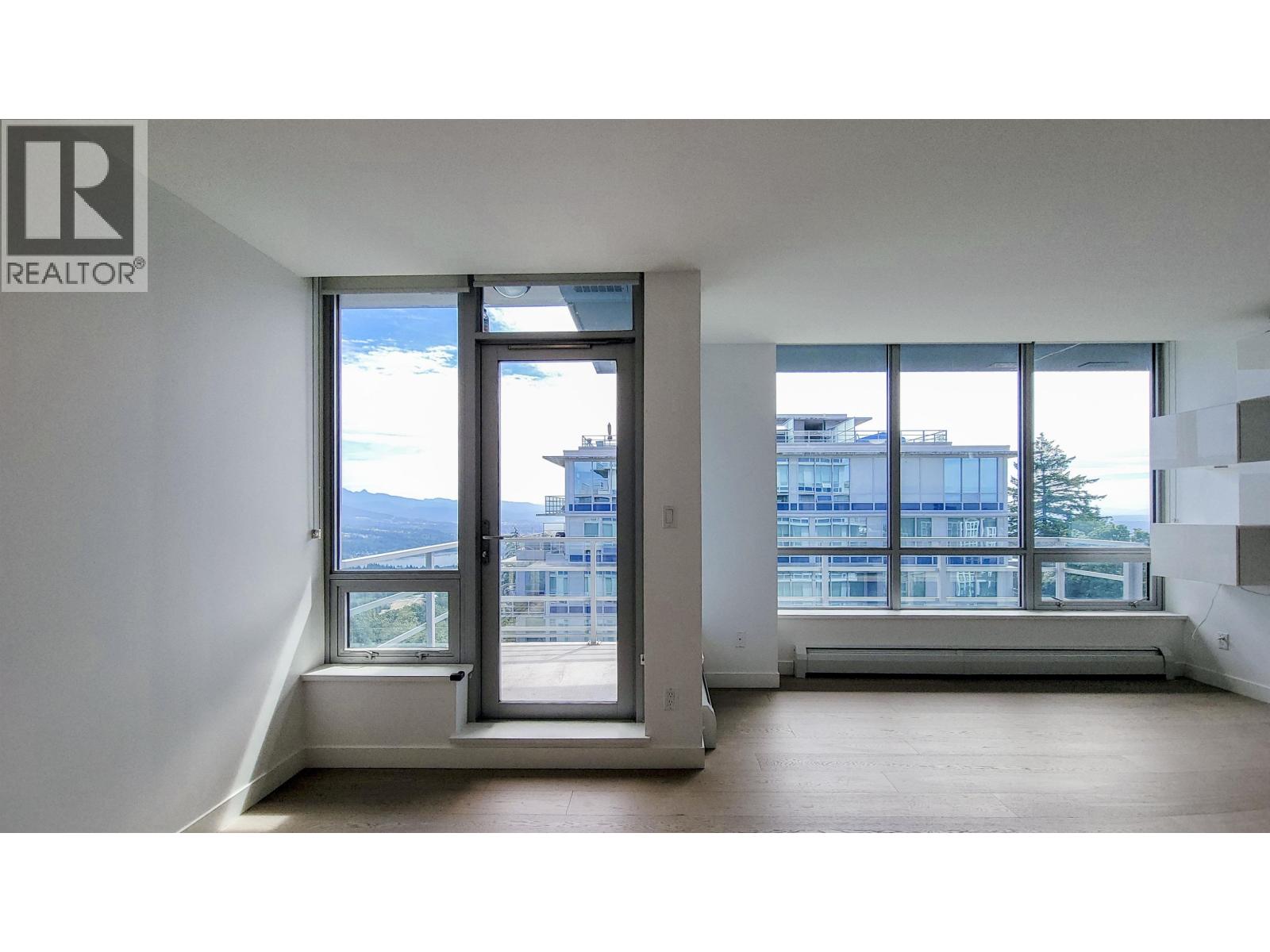 1507 9060 University Crescent Property Photo 10