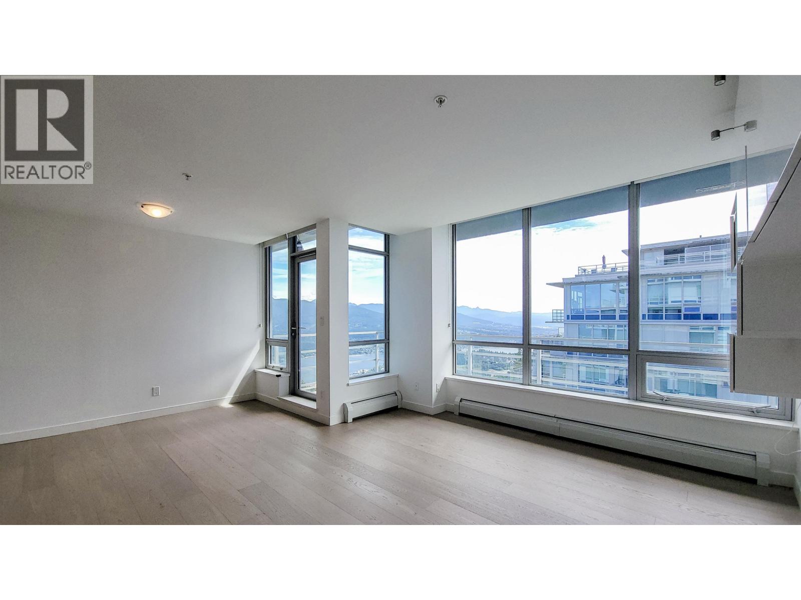 1507 9060 University Crescent Property Photo 14