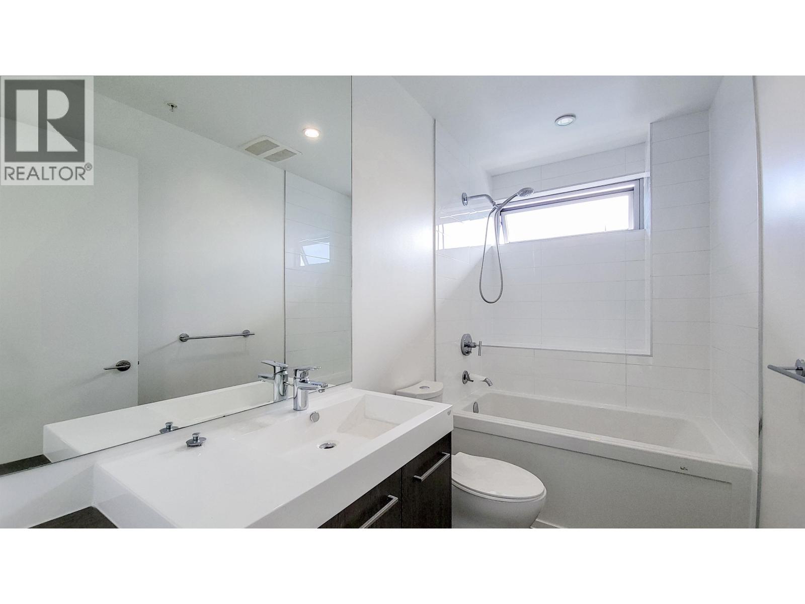 1507 9060 University Crescent Property Photo 17