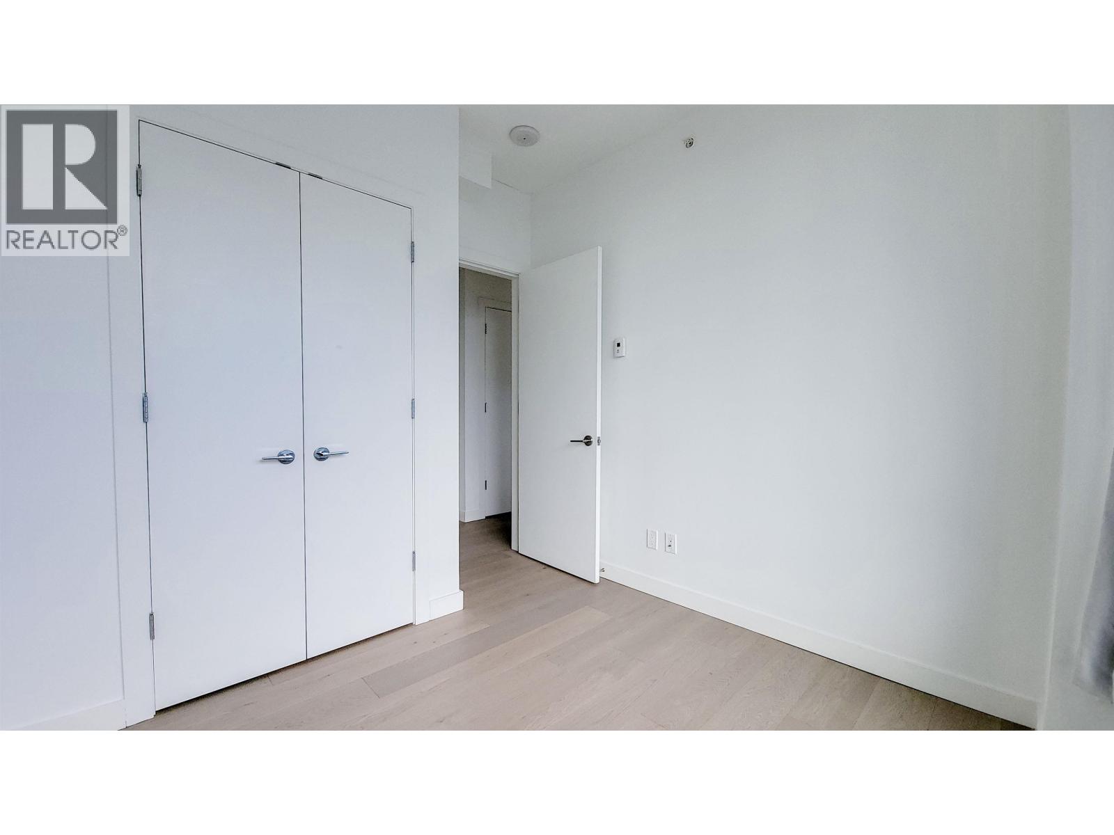 1507 9060 University Crescent Property Photo 21