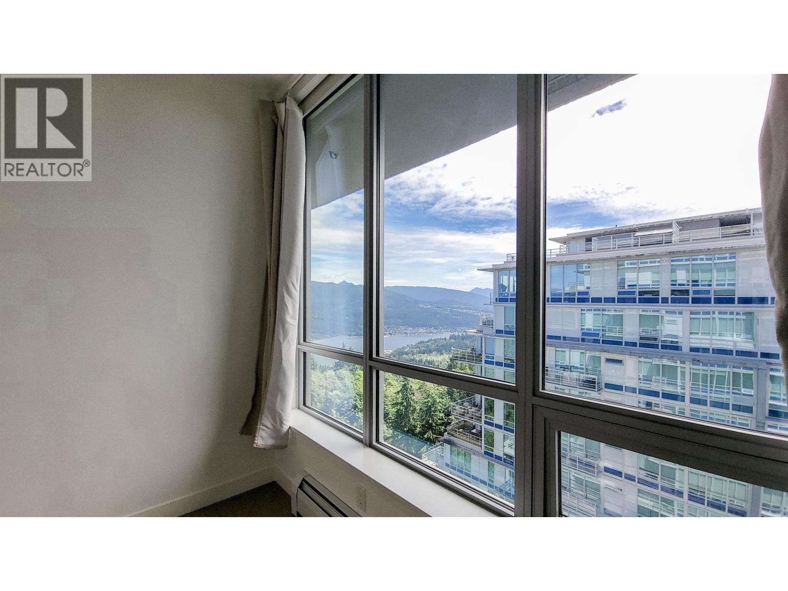 1507 9060 University Crescent Property Photo 23