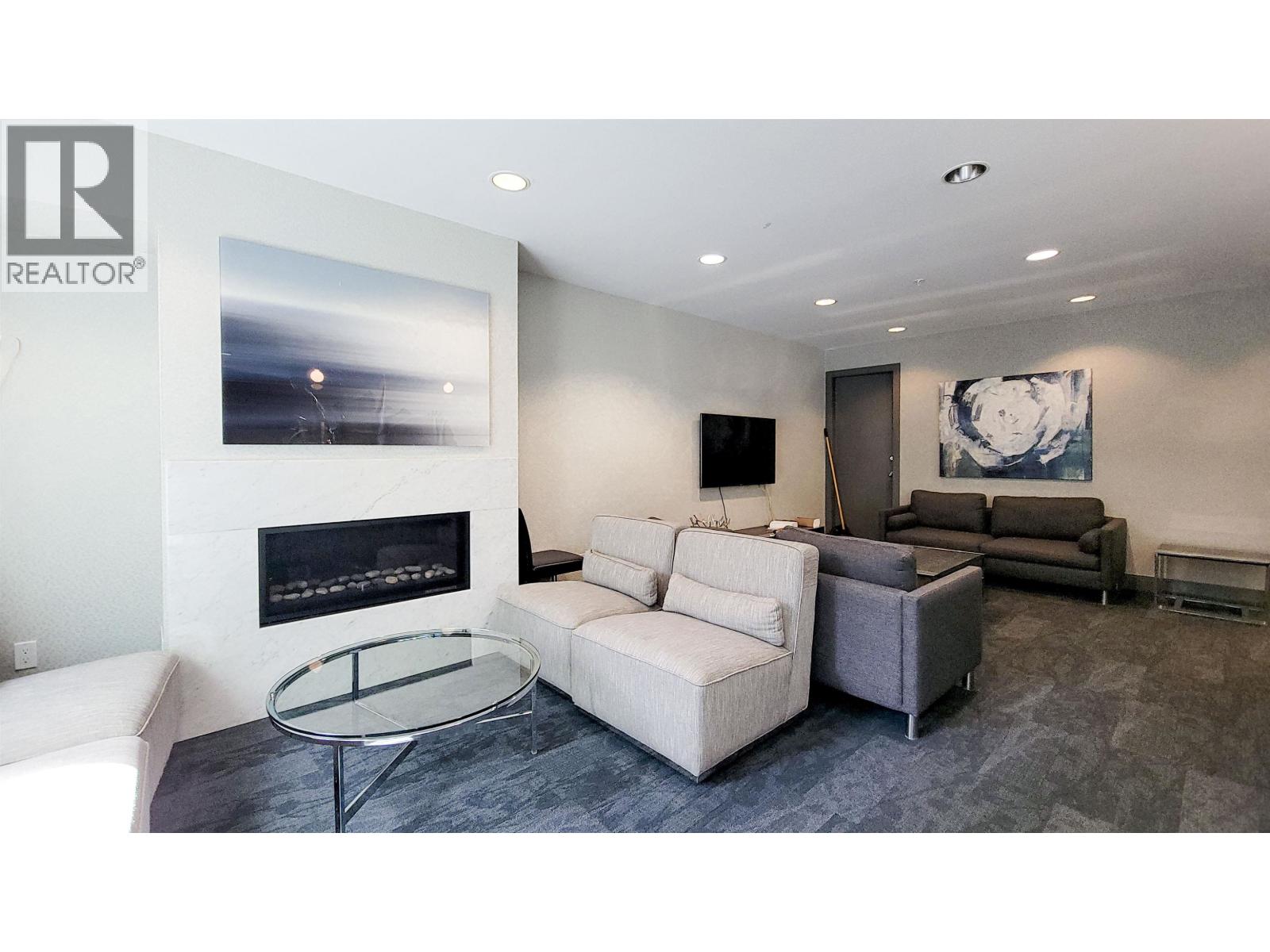 1507 9060 University Crescent Property Photo 31
