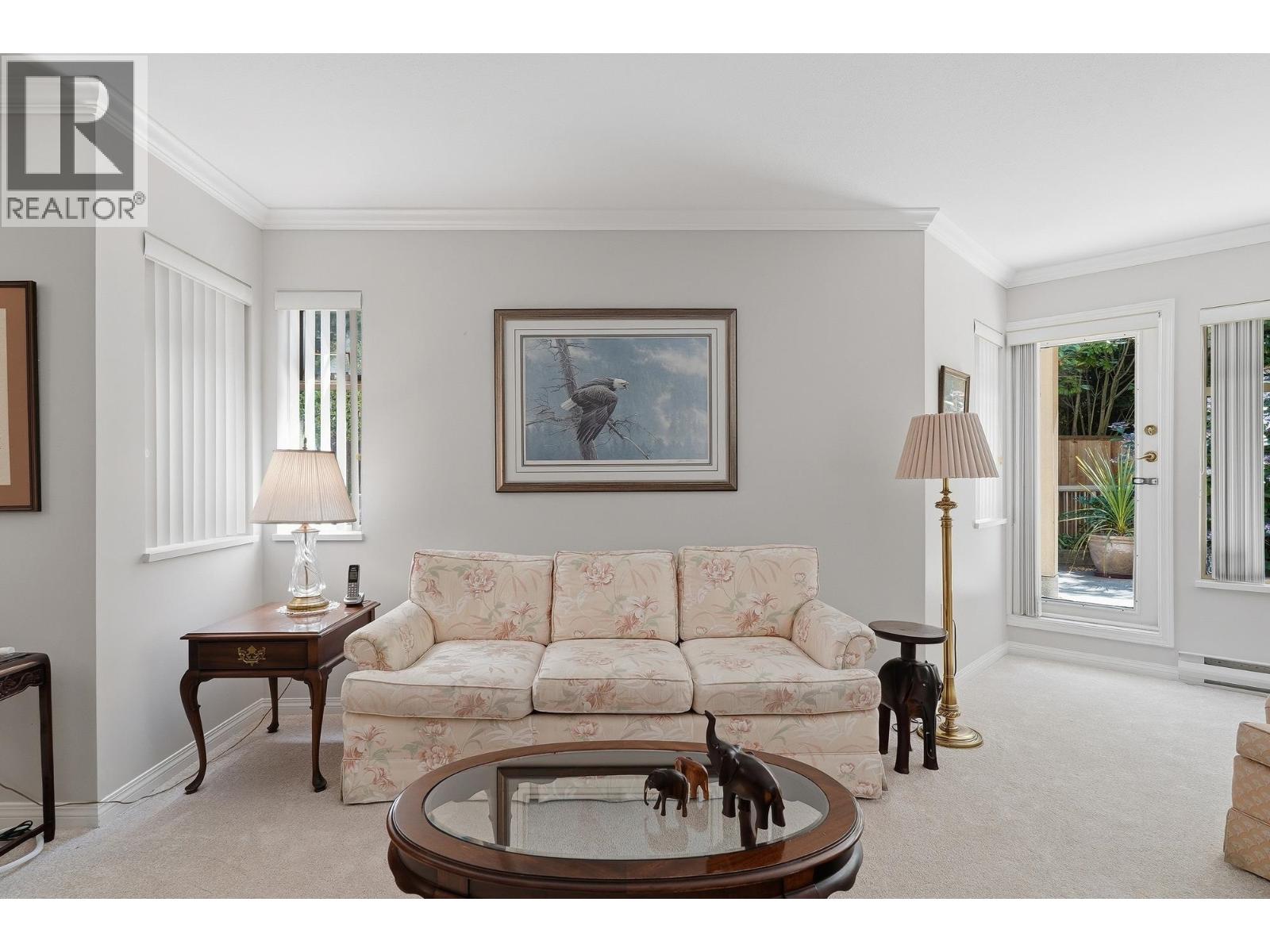 103 1118 55 Street Property Photo 4