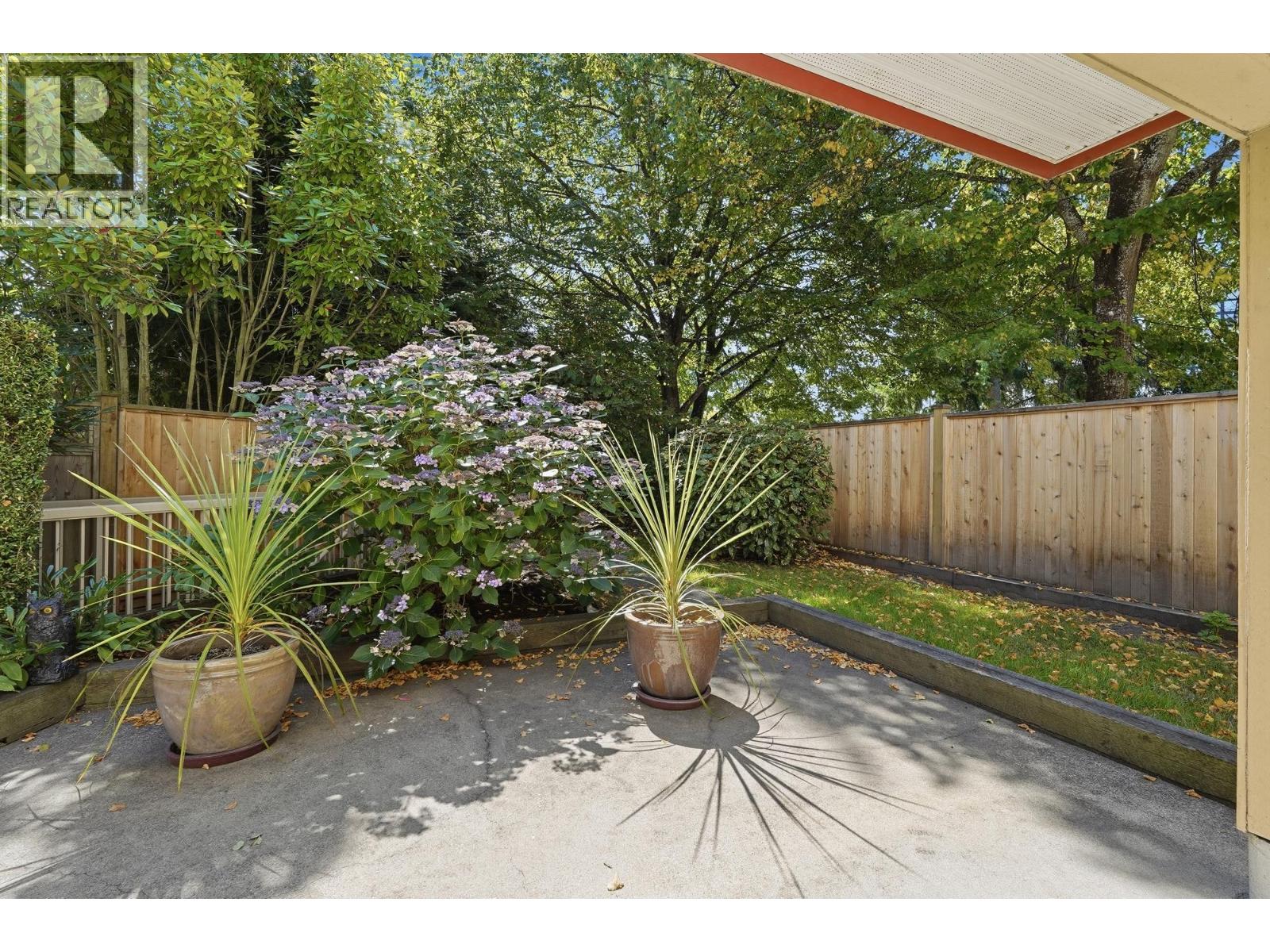 103 1118 55 Street Property Photo 18