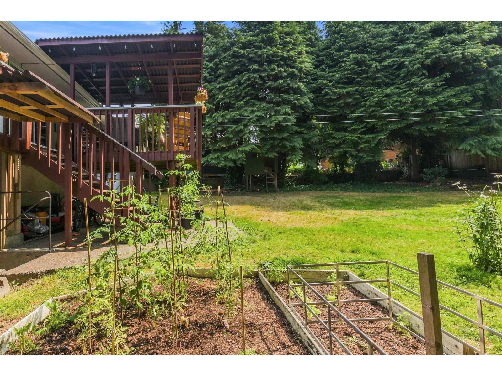 11570 94 Avenue Property Photo 37