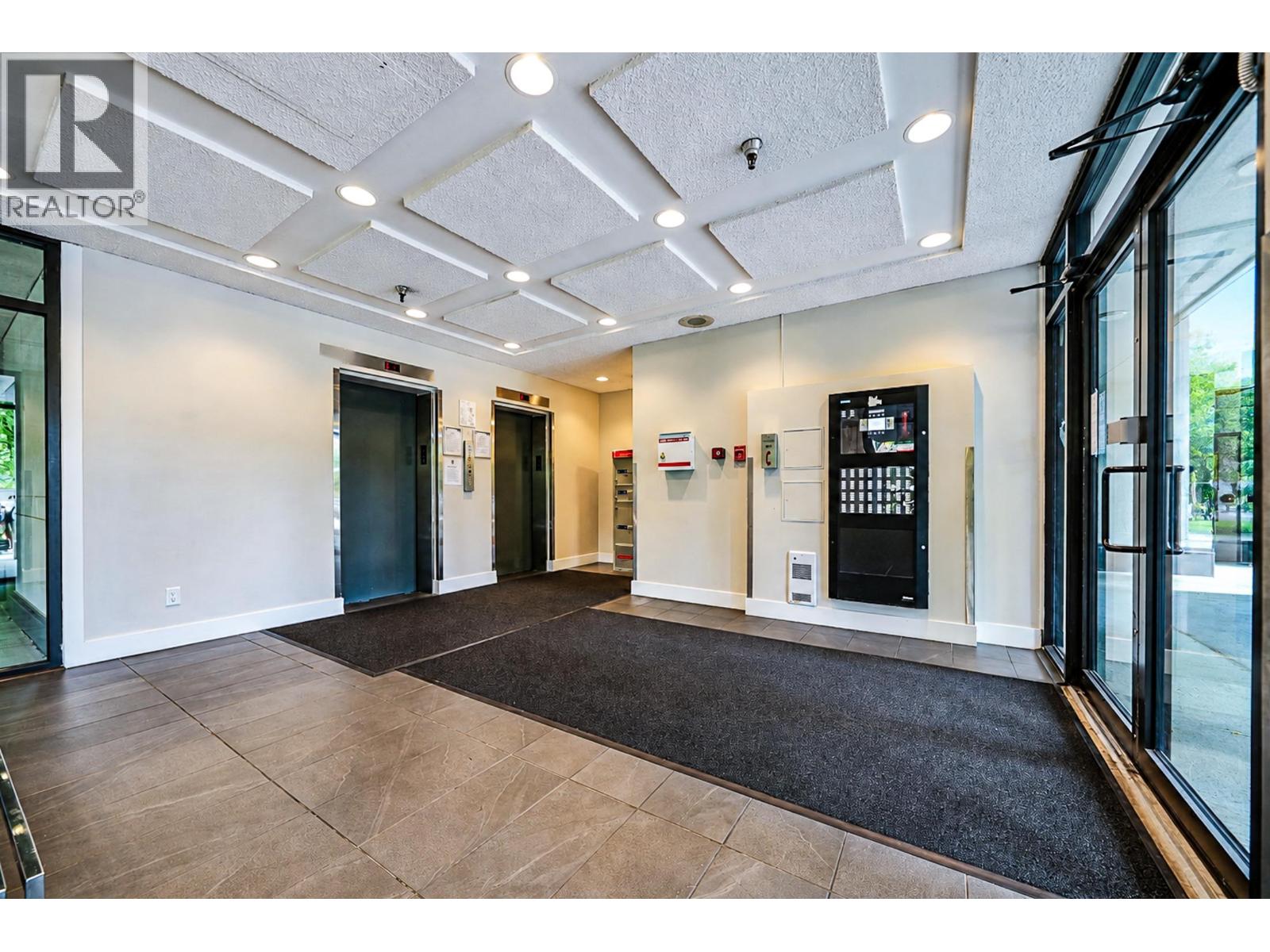 905 9541 Erickson Drive Property Photo 2