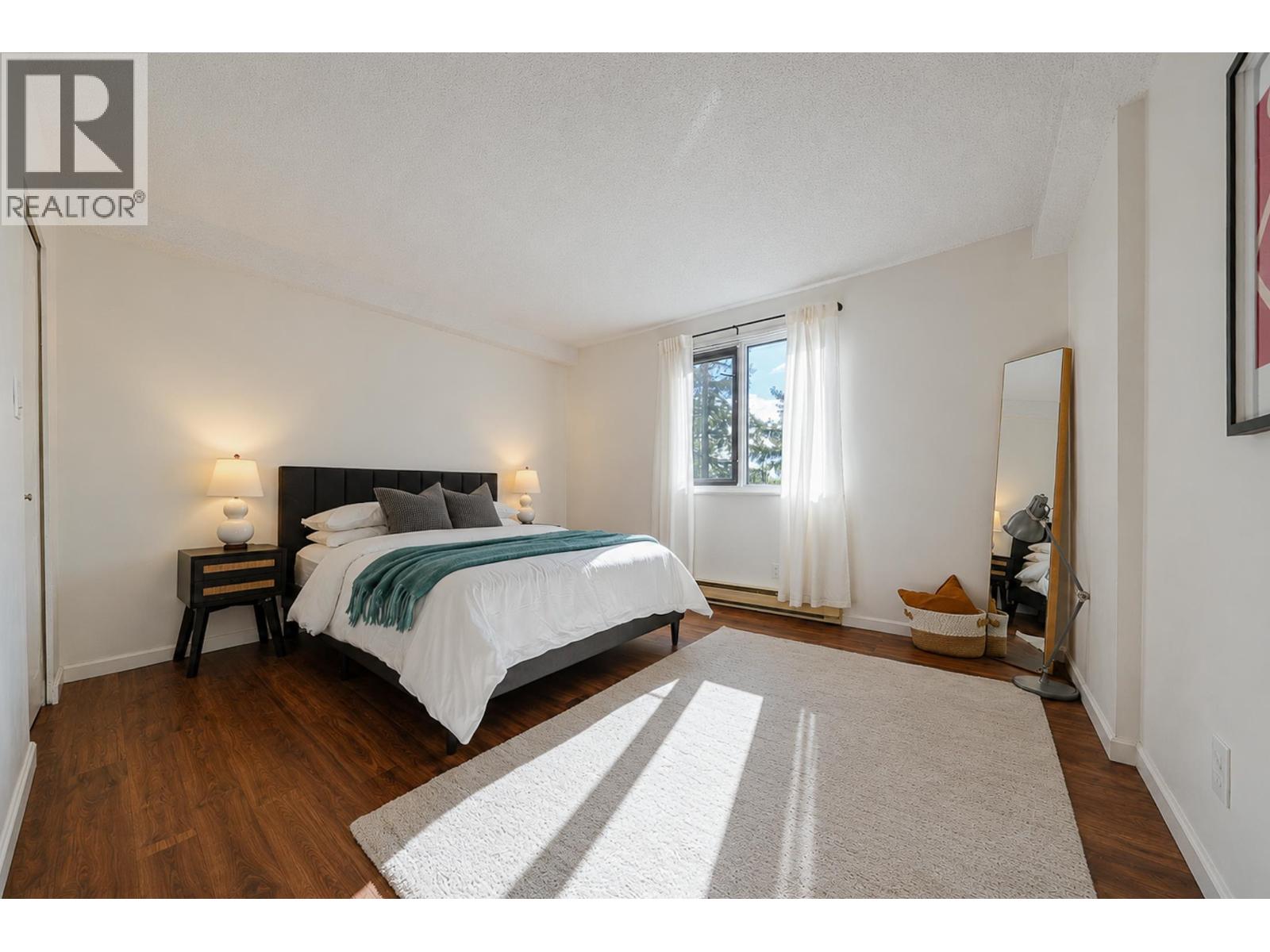 905 9541 Erickson Drive Property Photo 7