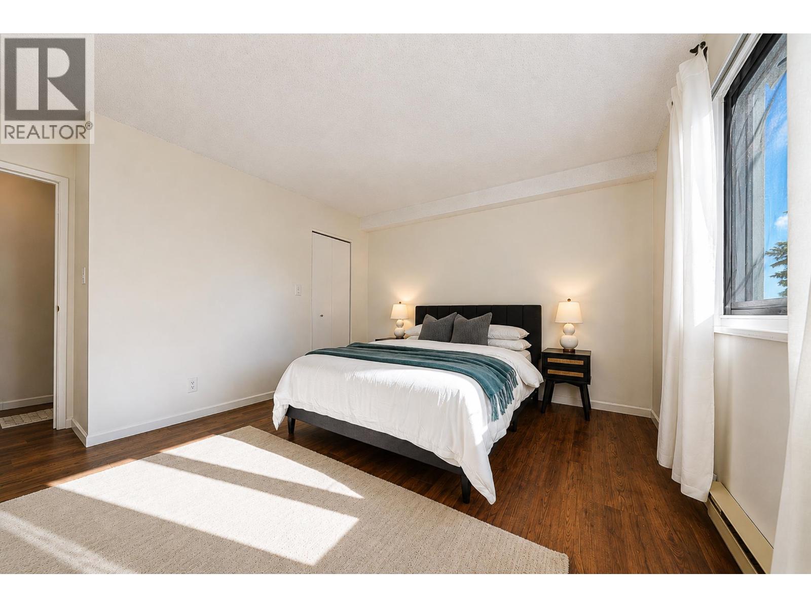 905 9541 Erickson Drive Property Photo 8