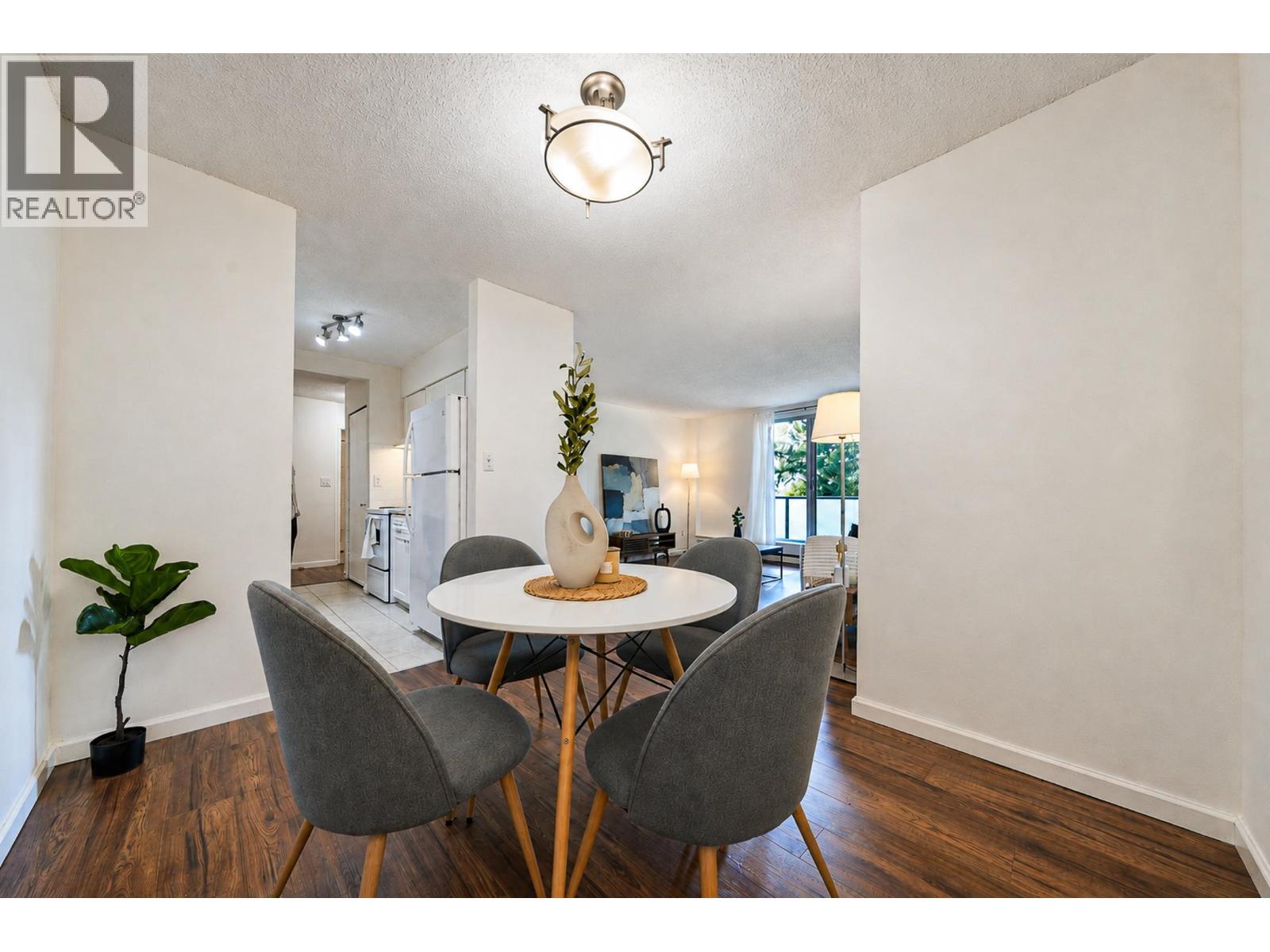 905 9541 Erickson Drive Property Photo 17