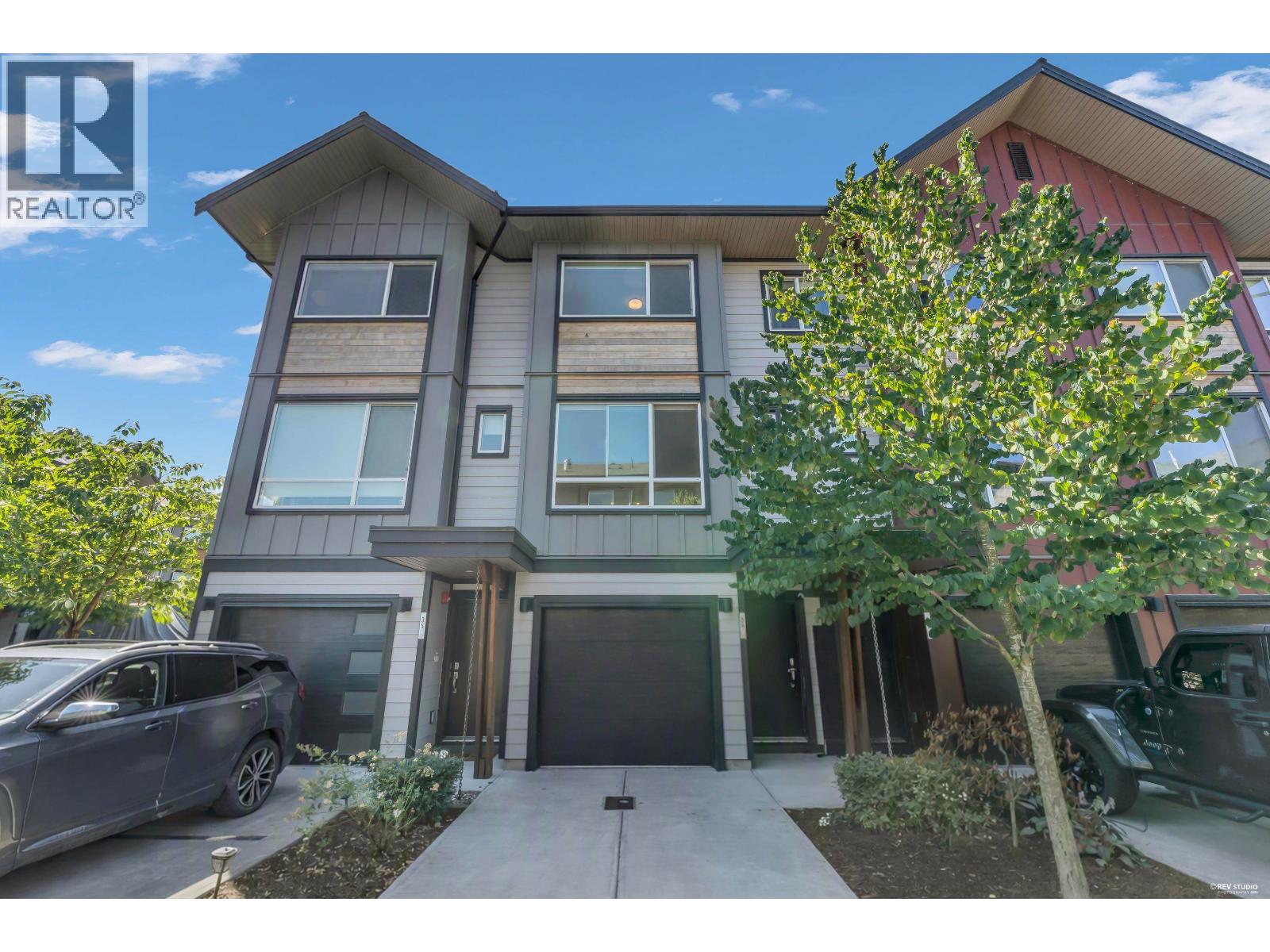 34 4292 Wolf Way Property Photo 1