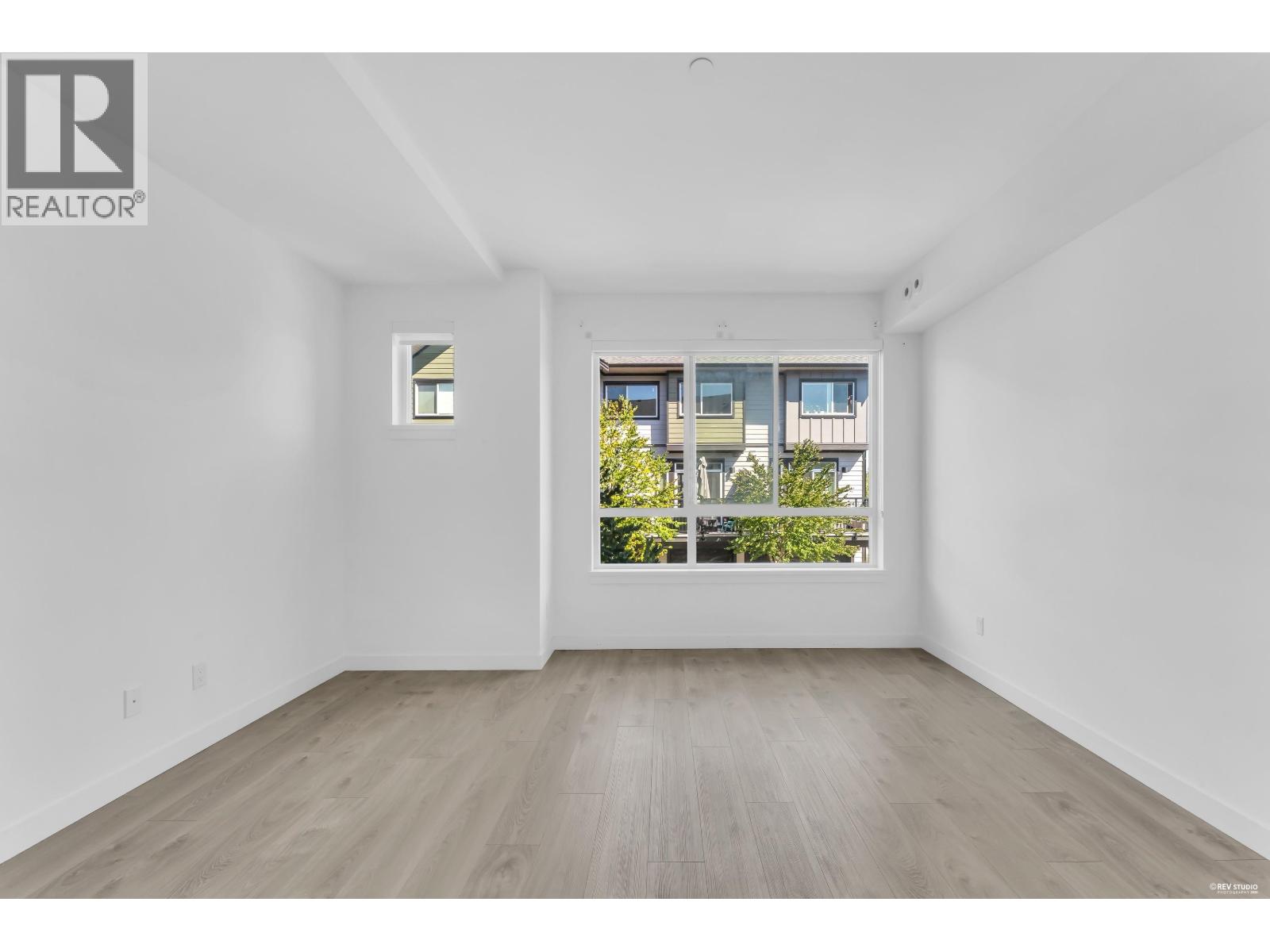 34 4292 Wolf Way Property Photo 10