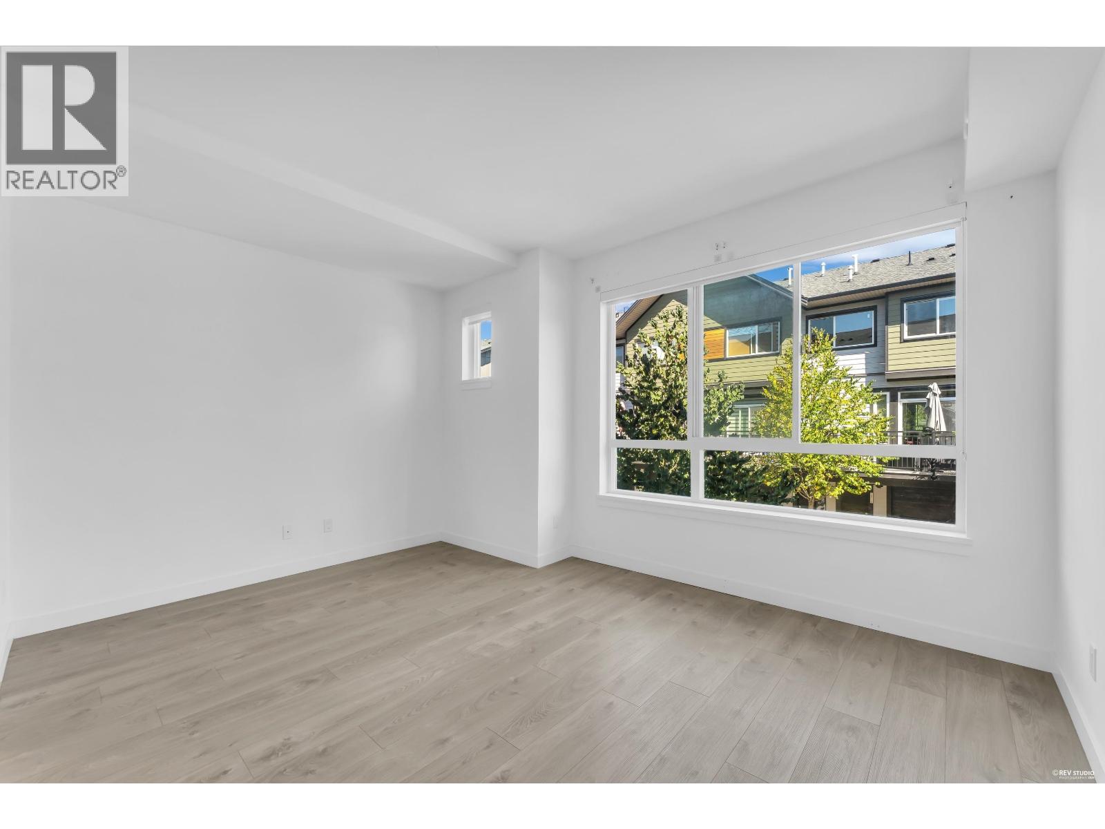 34 4292 Wolf Way Property Photo 11