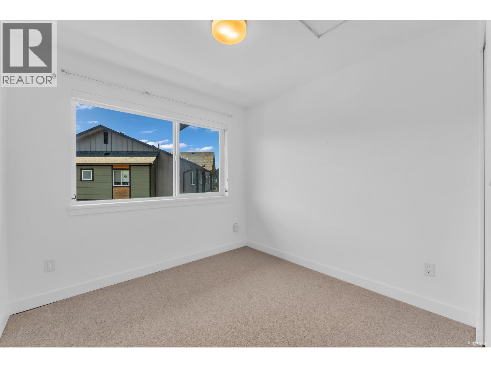 34 4292 Wolf Way Property Photo 15