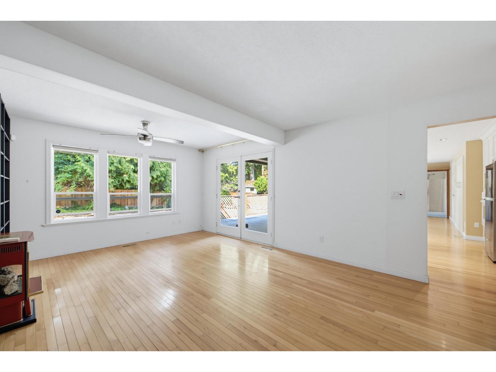 13521 19 Avenue Property Photo 13