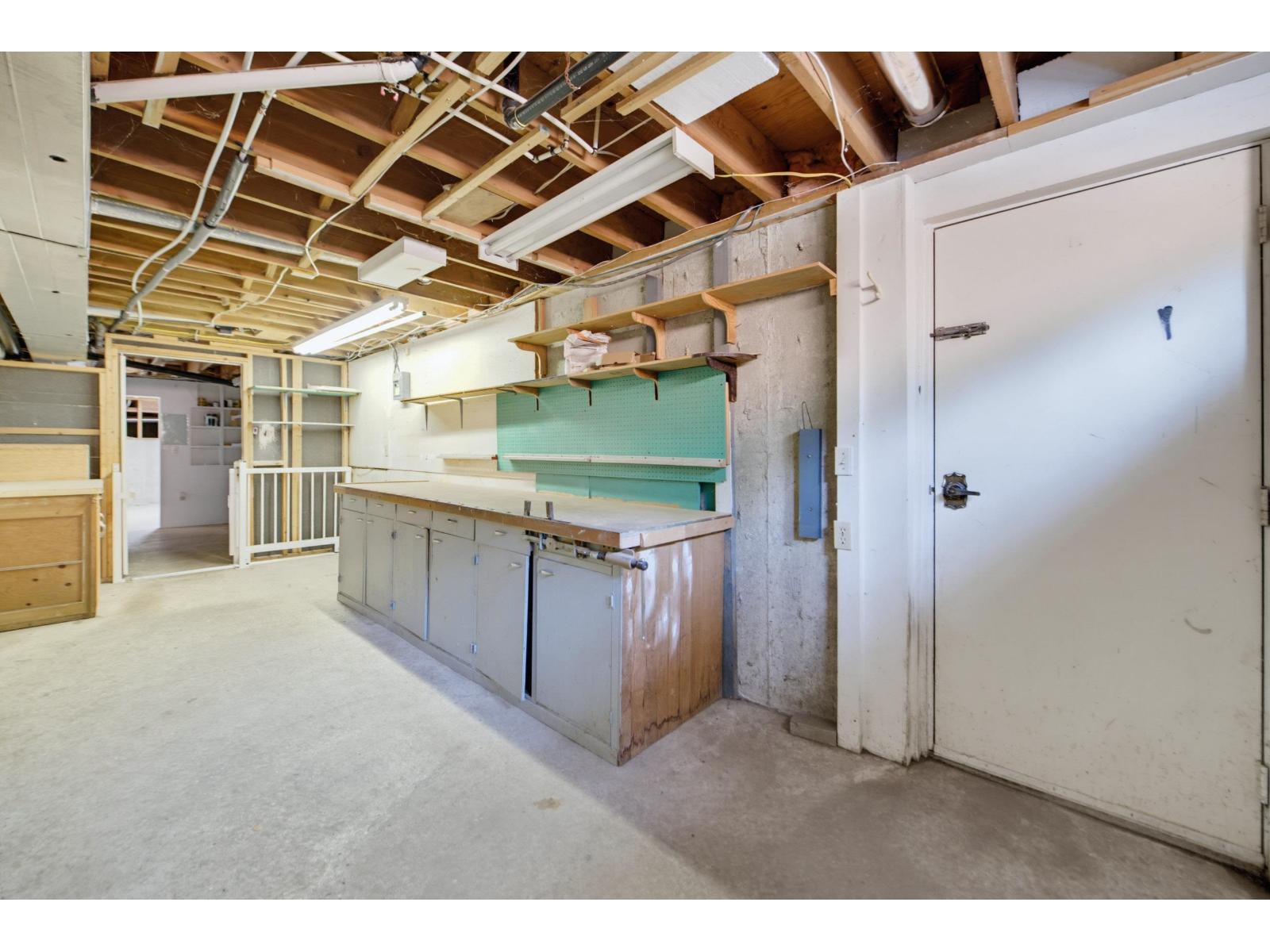 13521 19 Avenue Property Photo 29