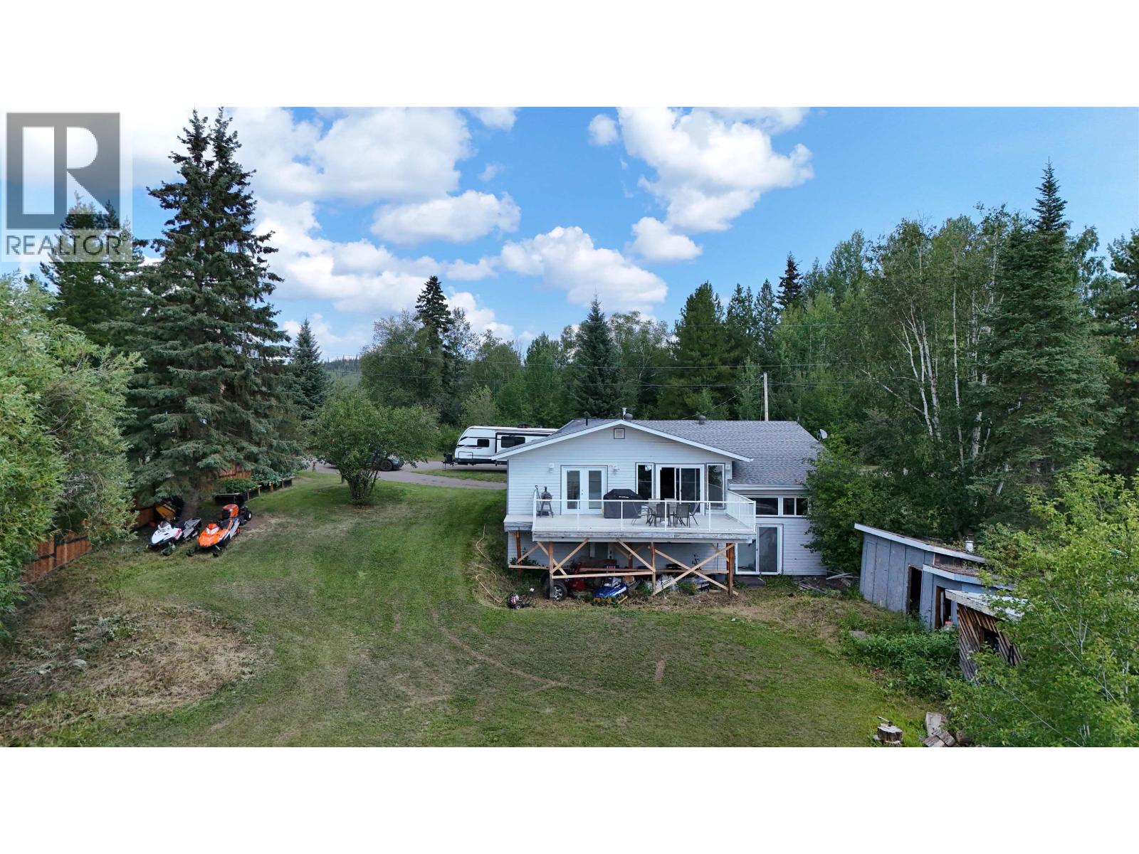 2055 Gerow Island Road Property Photo 4