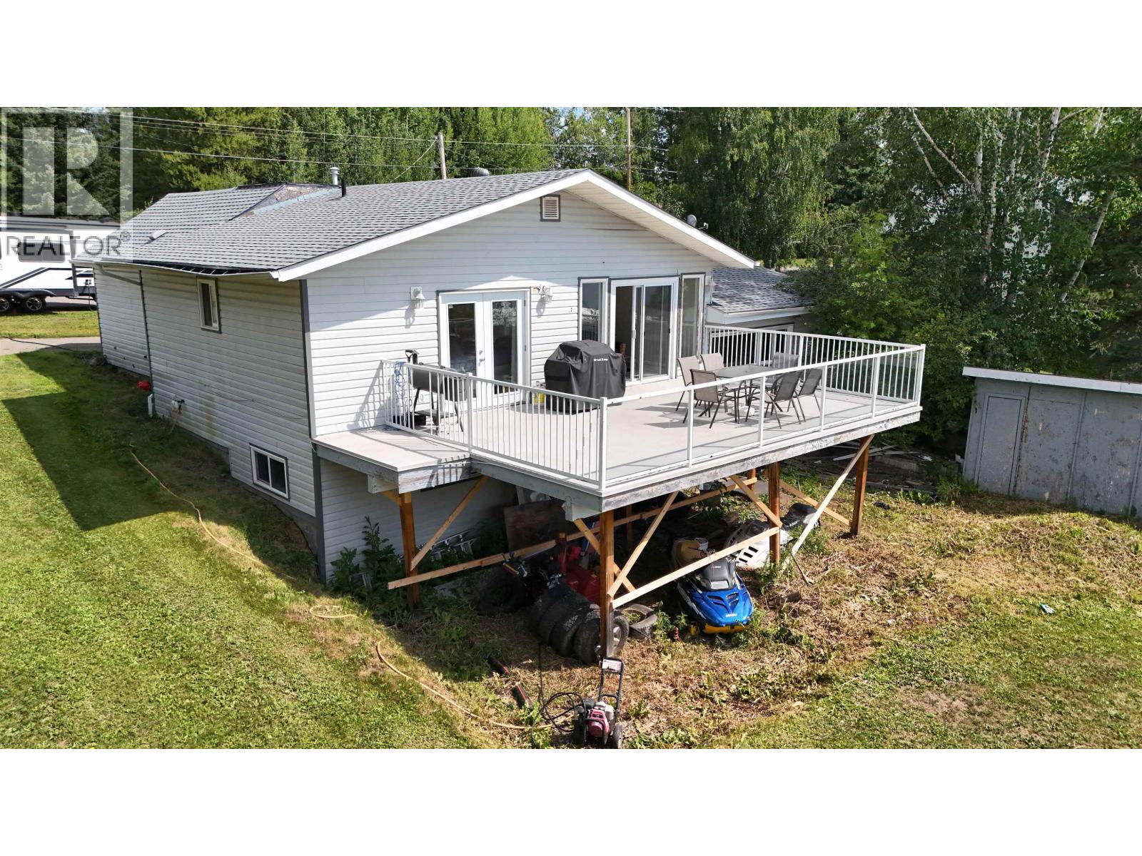 2055 Gerow Island Road Property Photo 8