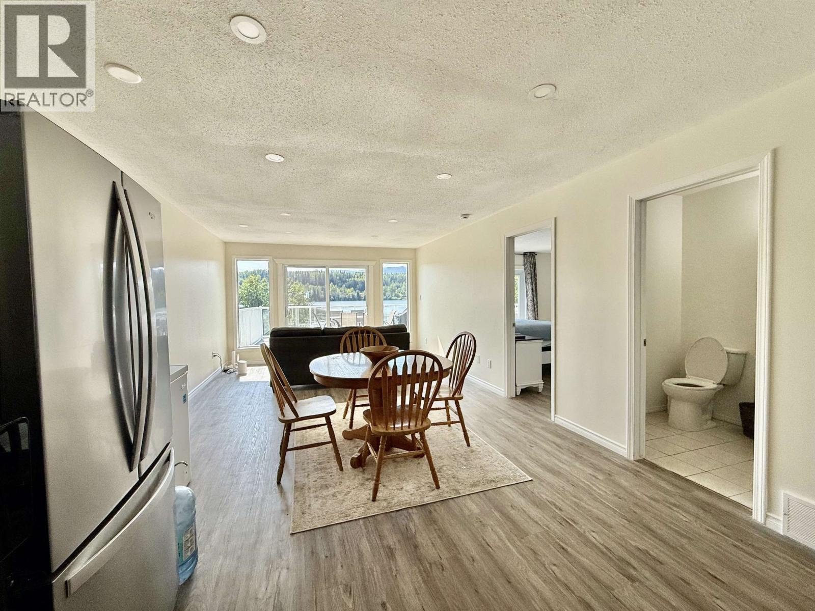 2055 Gerow Island Road Property Photo 14