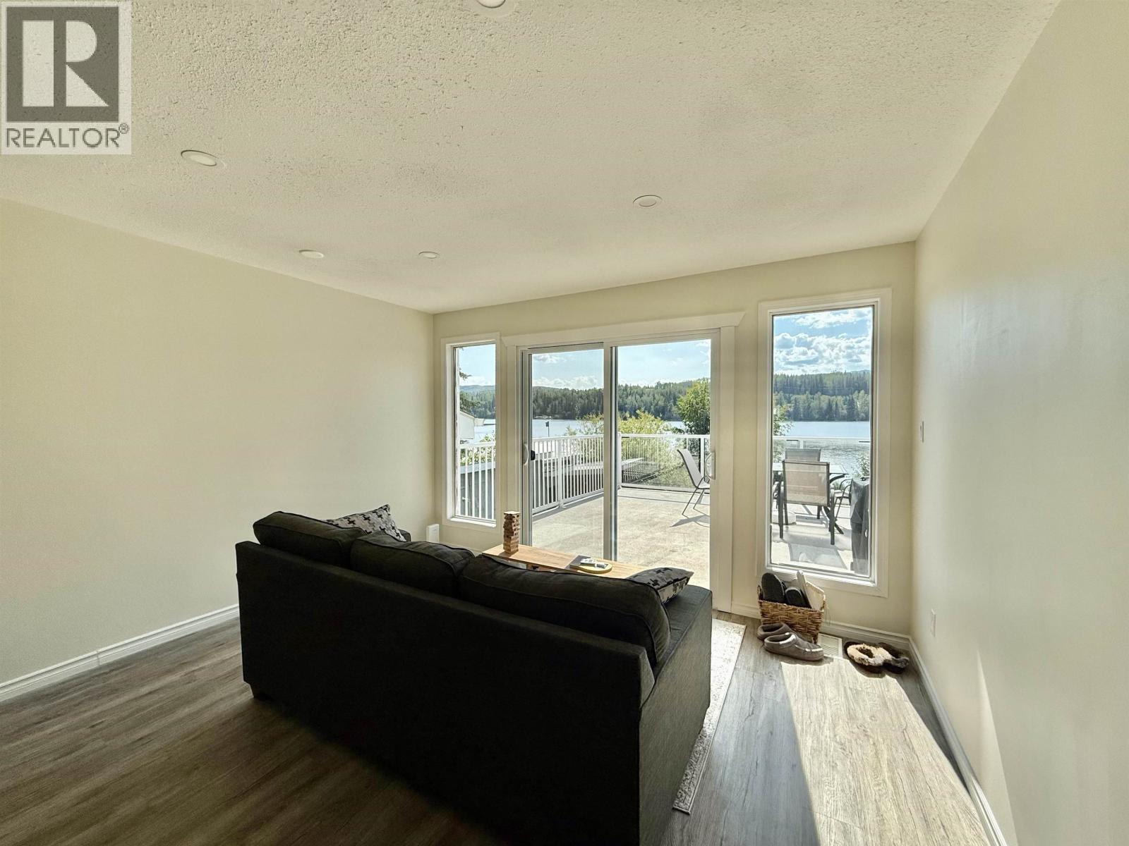2055 Gerow Island Road Property Photo 15