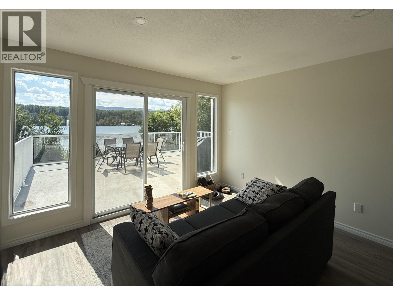 2055 Gerow Island Road Property Photo 16