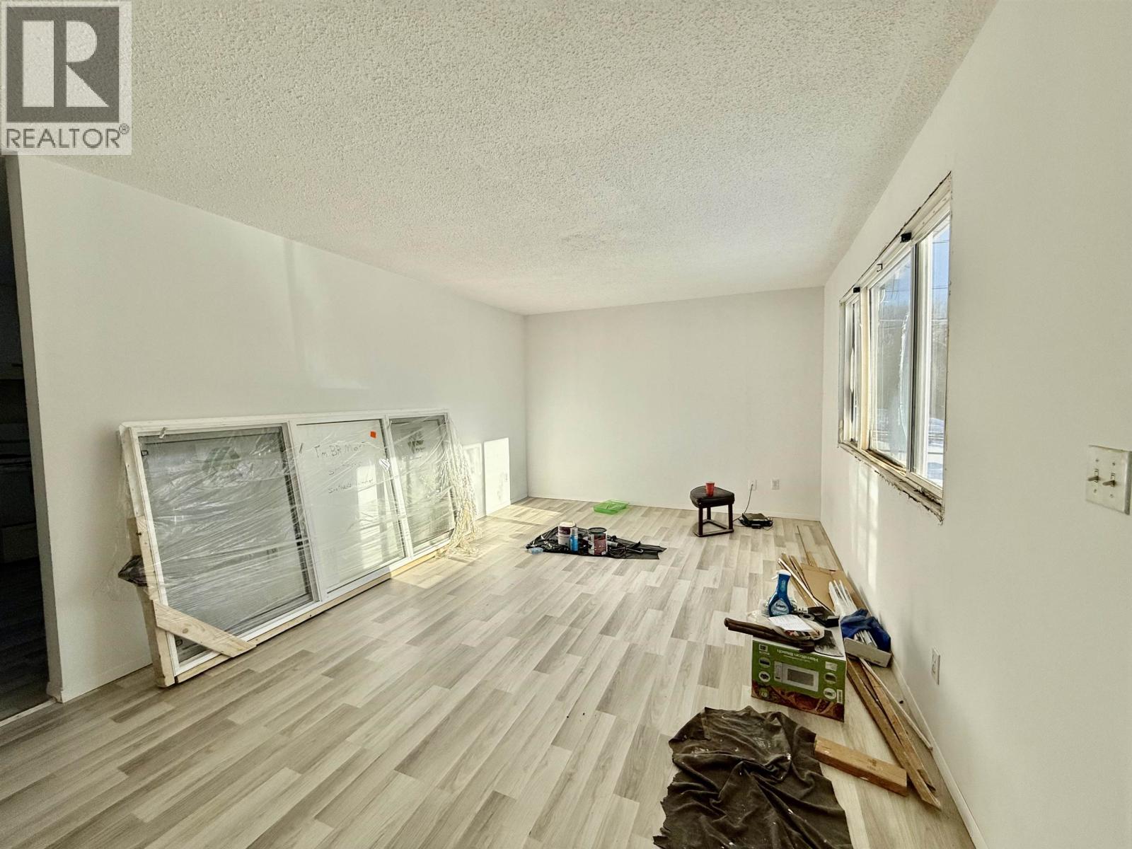 2131 24th Avenue Property Photo 3