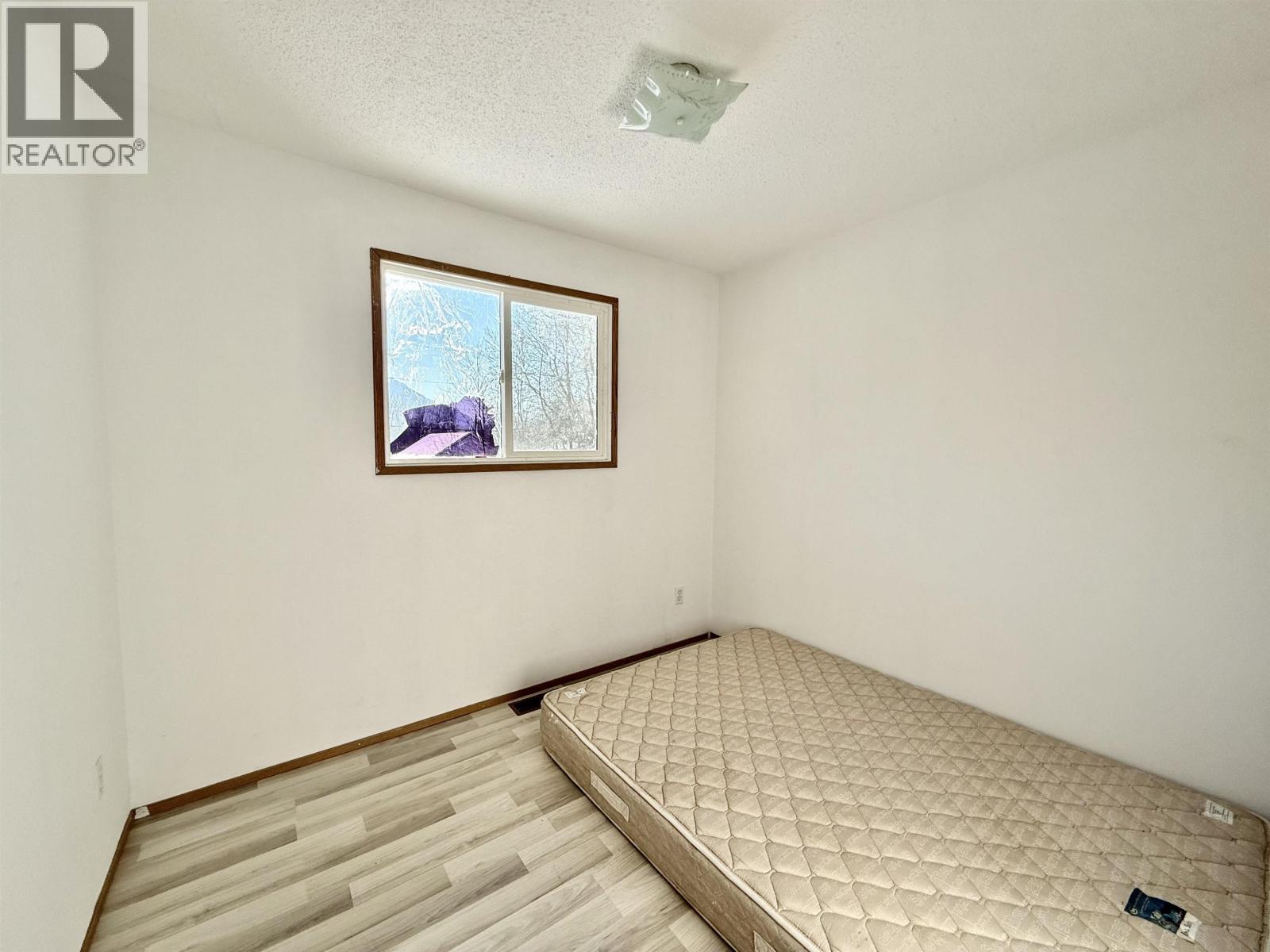 2131 24th Avenue Property Photo 4