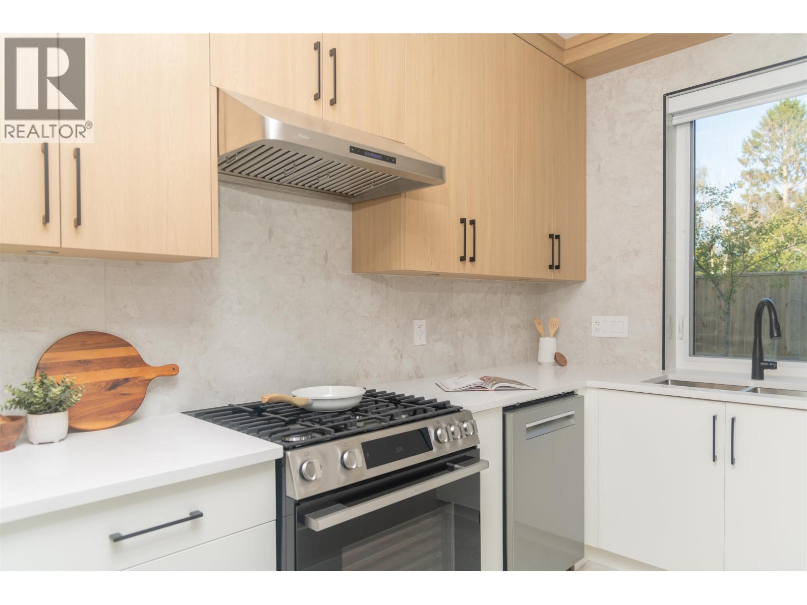 10360 Cornerbrook Crescent Property Photo 17
