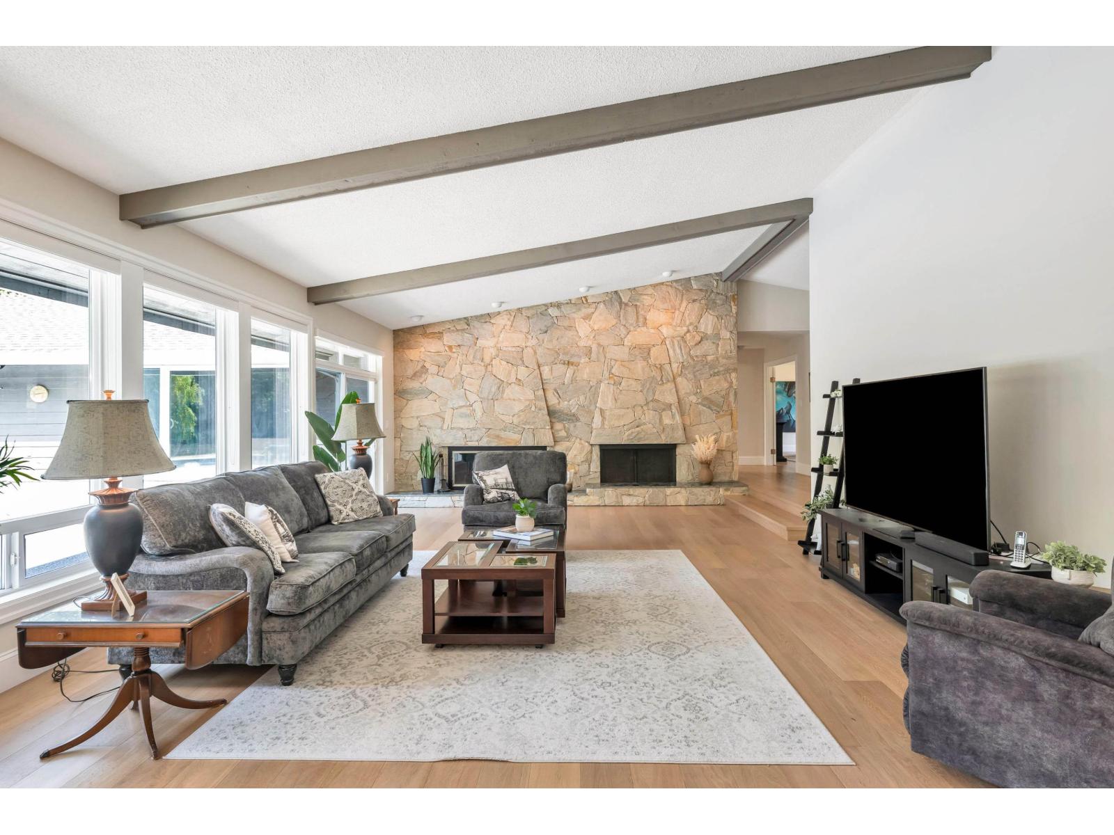 1233 231 Street Property Photo 4