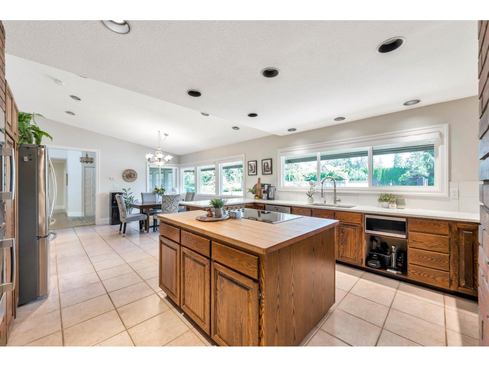 1233 231 Street Property Photo 10