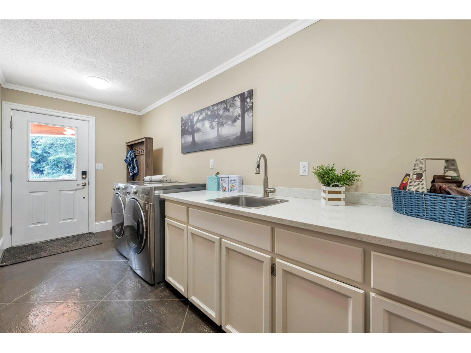 1233 231 Street Property Photo 15