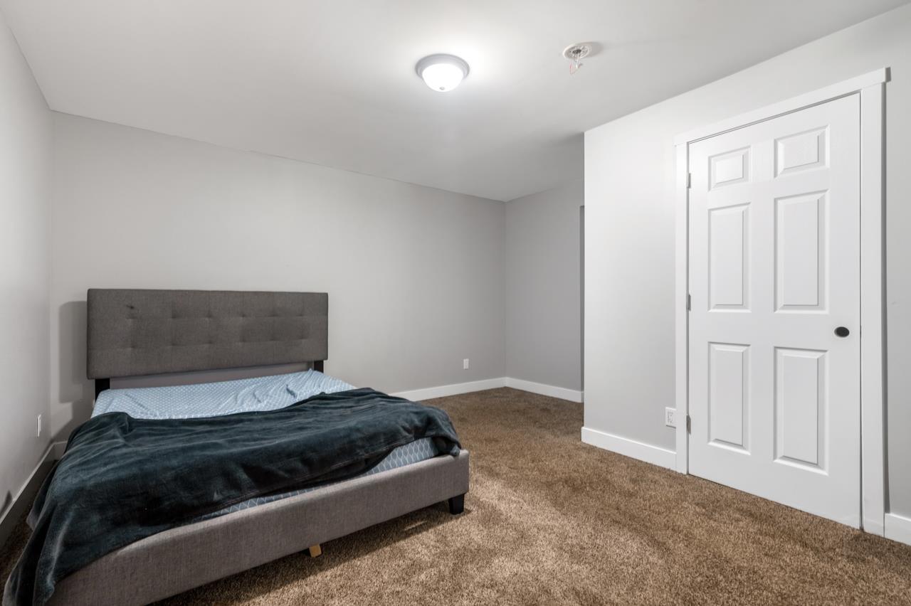 22990 70a Avenue Property Photo 23