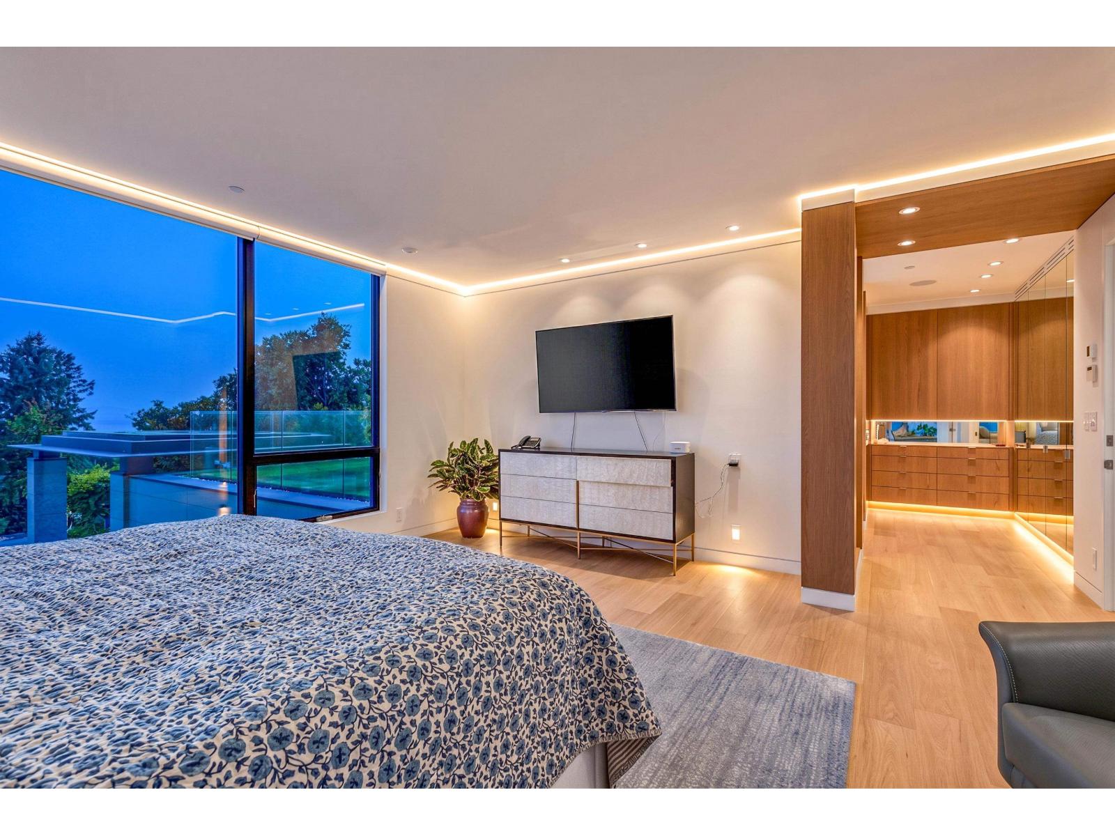 13386 Marine Drive Property Photo 31