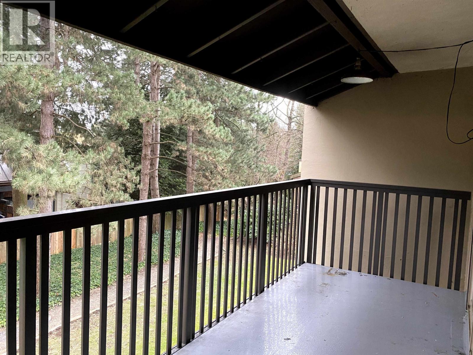 515 9867 Manchester Drive Property Photo 8