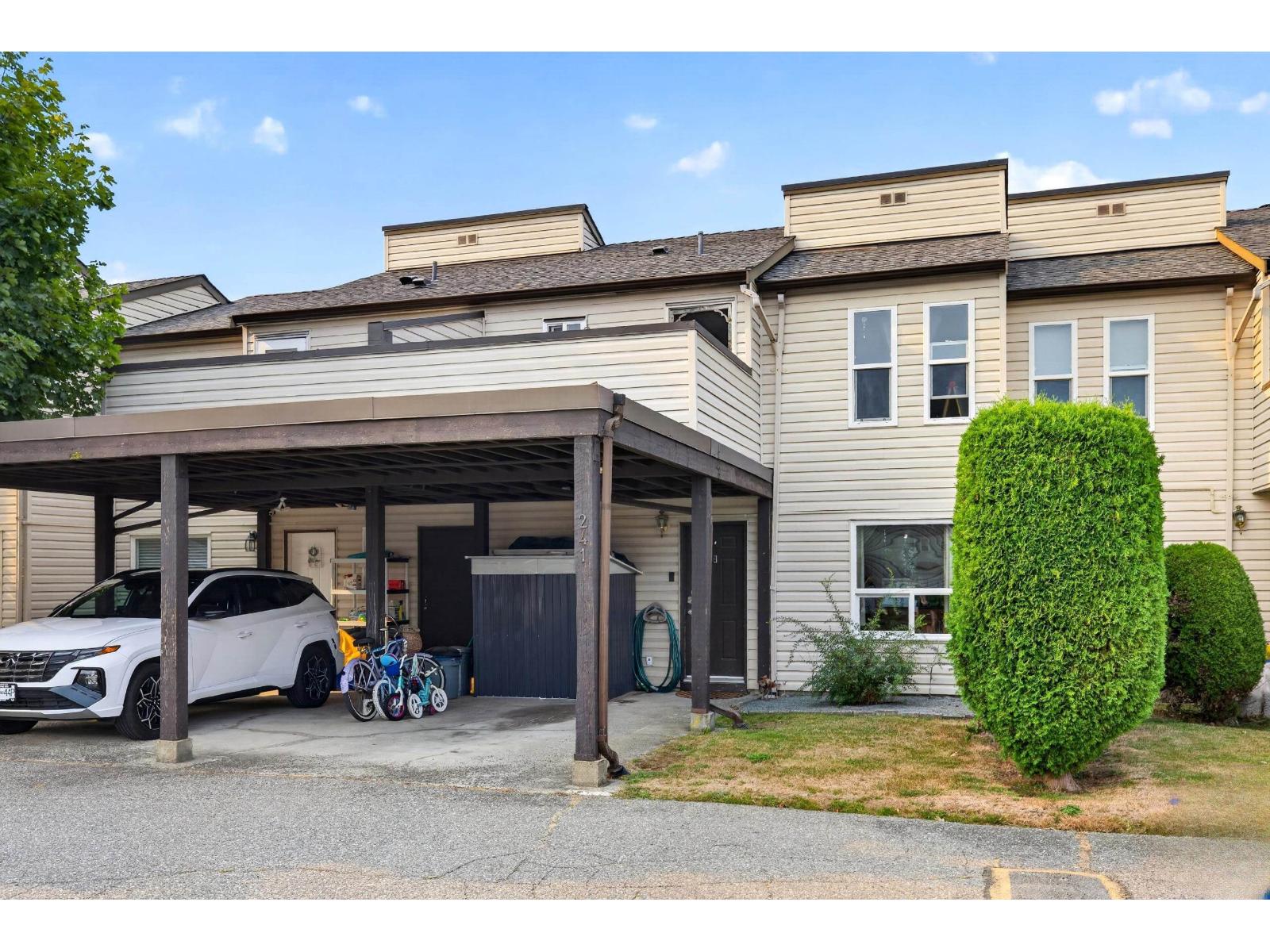 241 27411 28 Avenue Photo de la propriété 1
