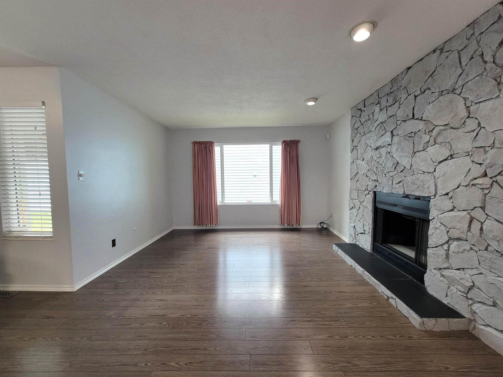 14741 101a Avenue Property Photo 4