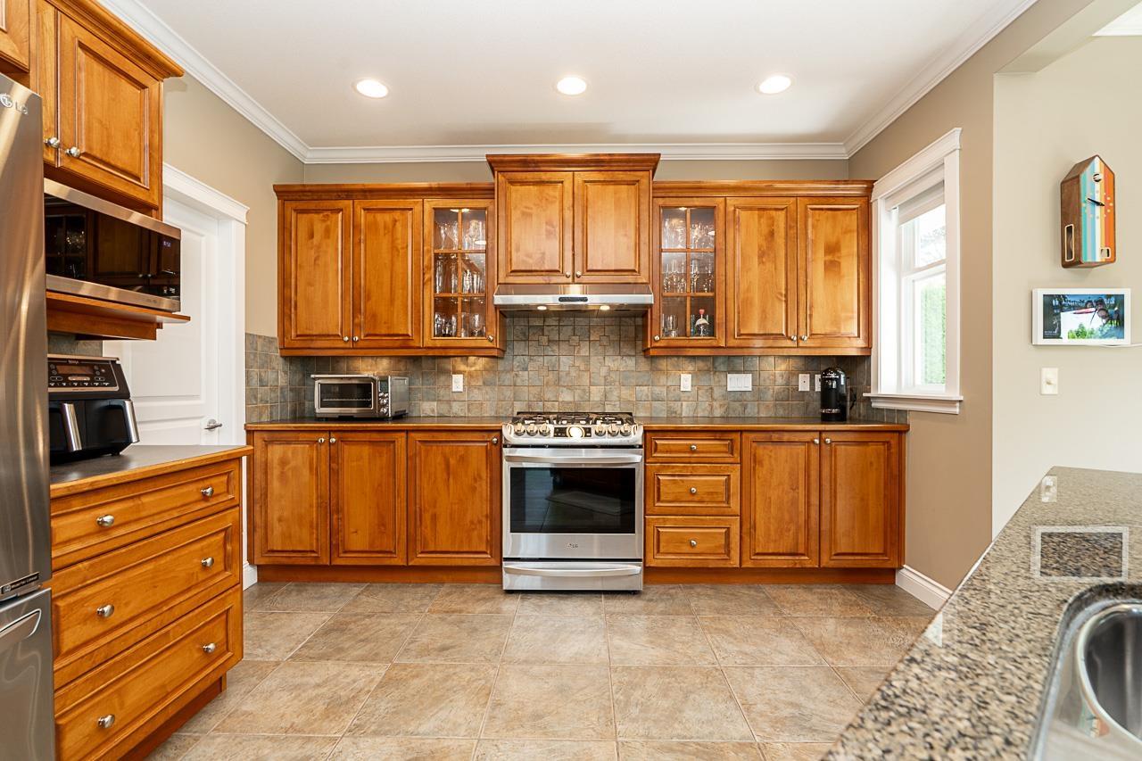 15730 34 Avenue Property Photo 10