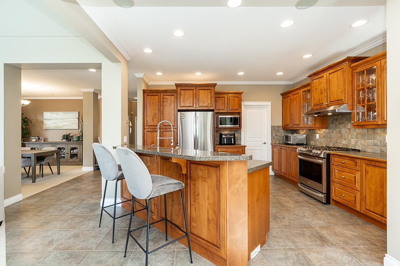 15730 34 Avenue Property Photo 11