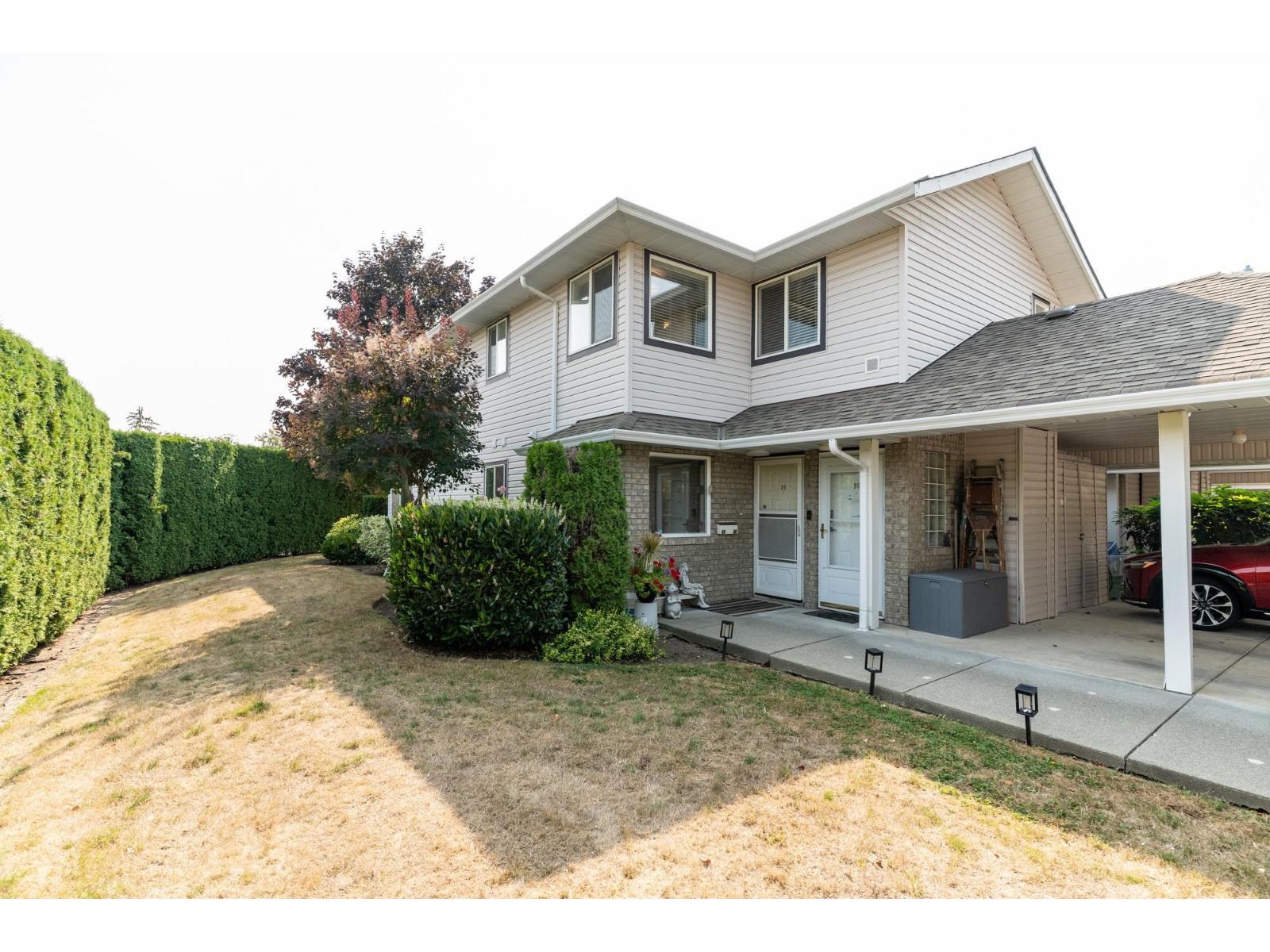 90 15020 66a Avenue Property Photo 3