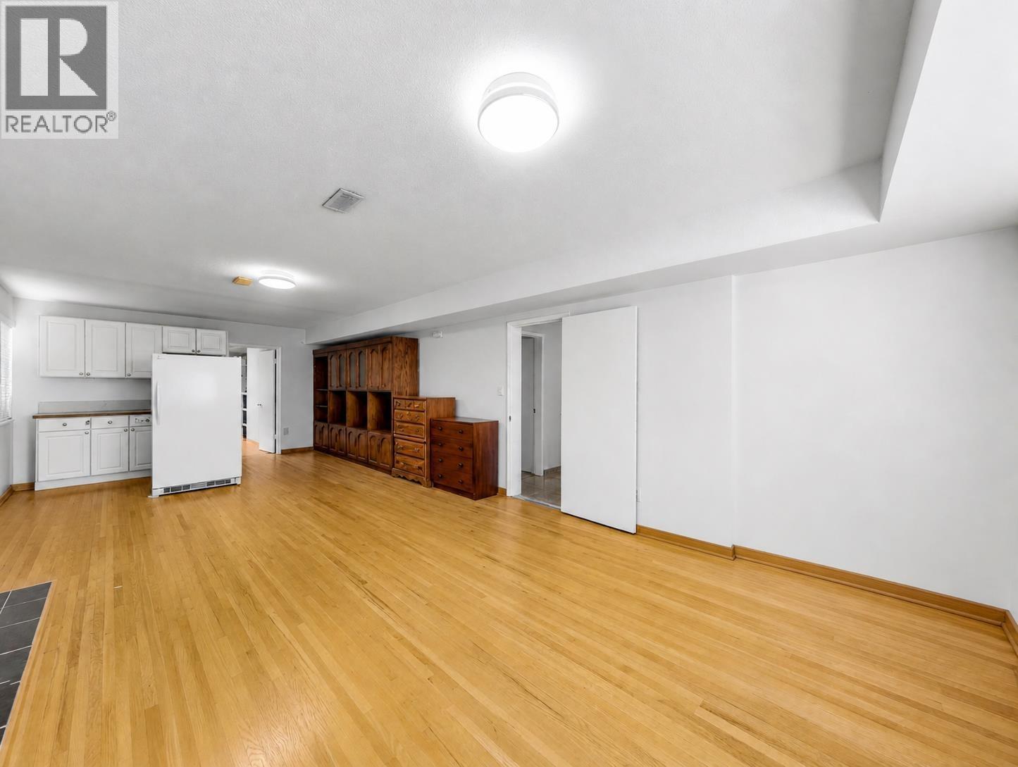245 W 63rd Avenue Property Photo 4