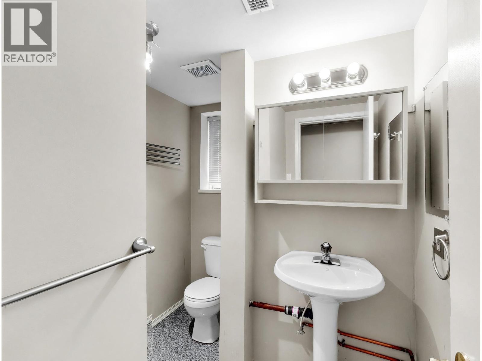 245 W 63rd Avenue Property Photo 8