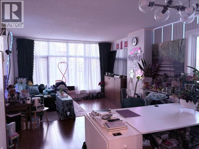 209 2468 E Broadway Property Photo 2