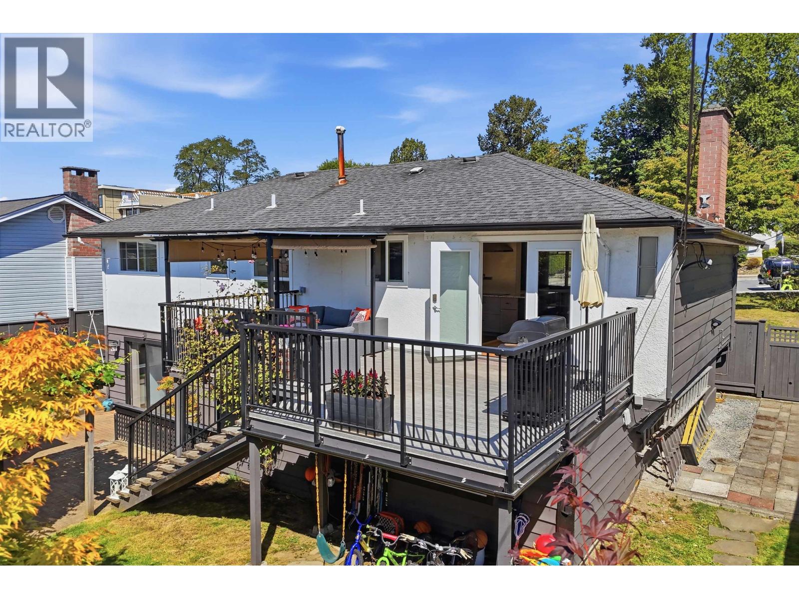 6876 Hycrest Drive Property Photo 31