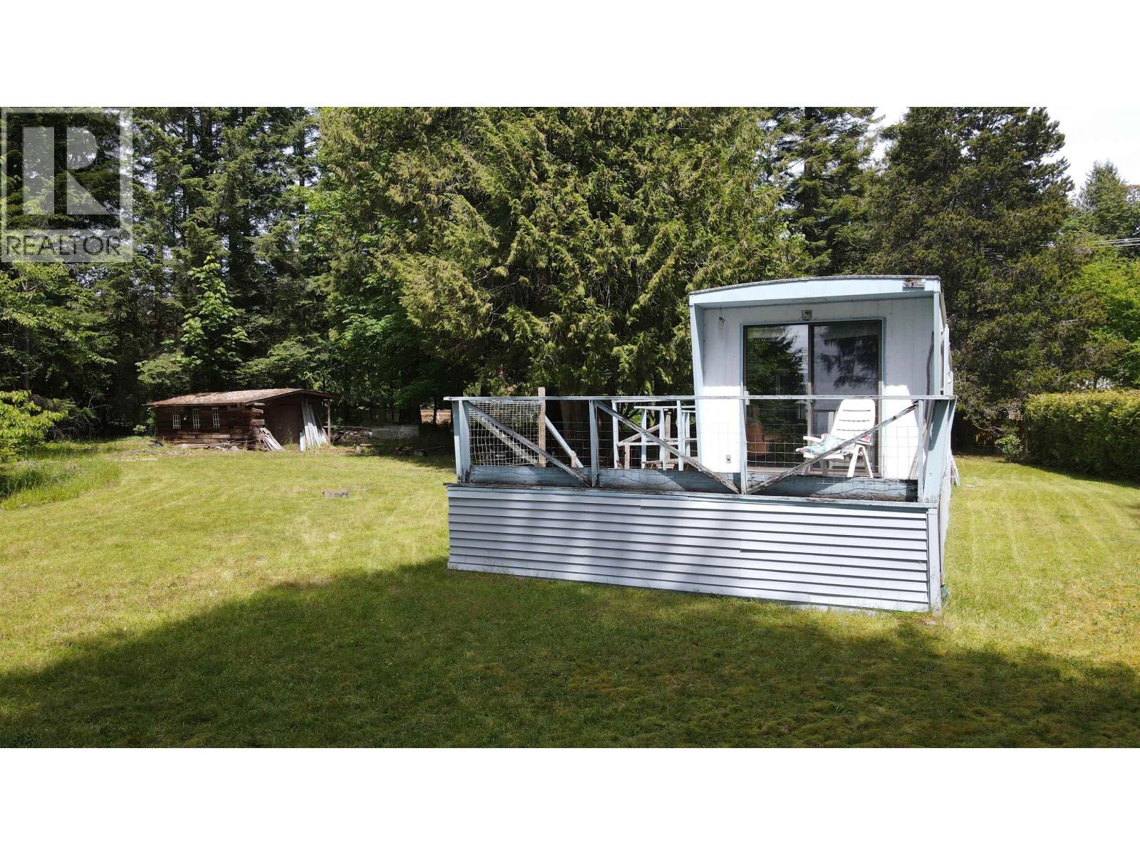 8127 Redrooffs Road Property Photo 17