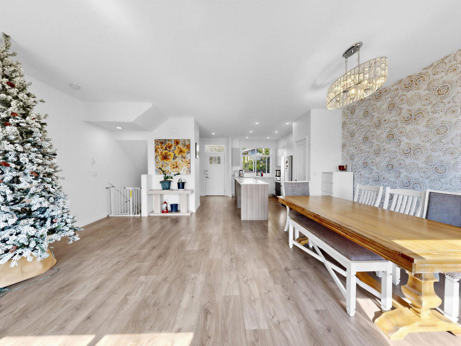 68 15255 Sitka Drive Property Photo 16