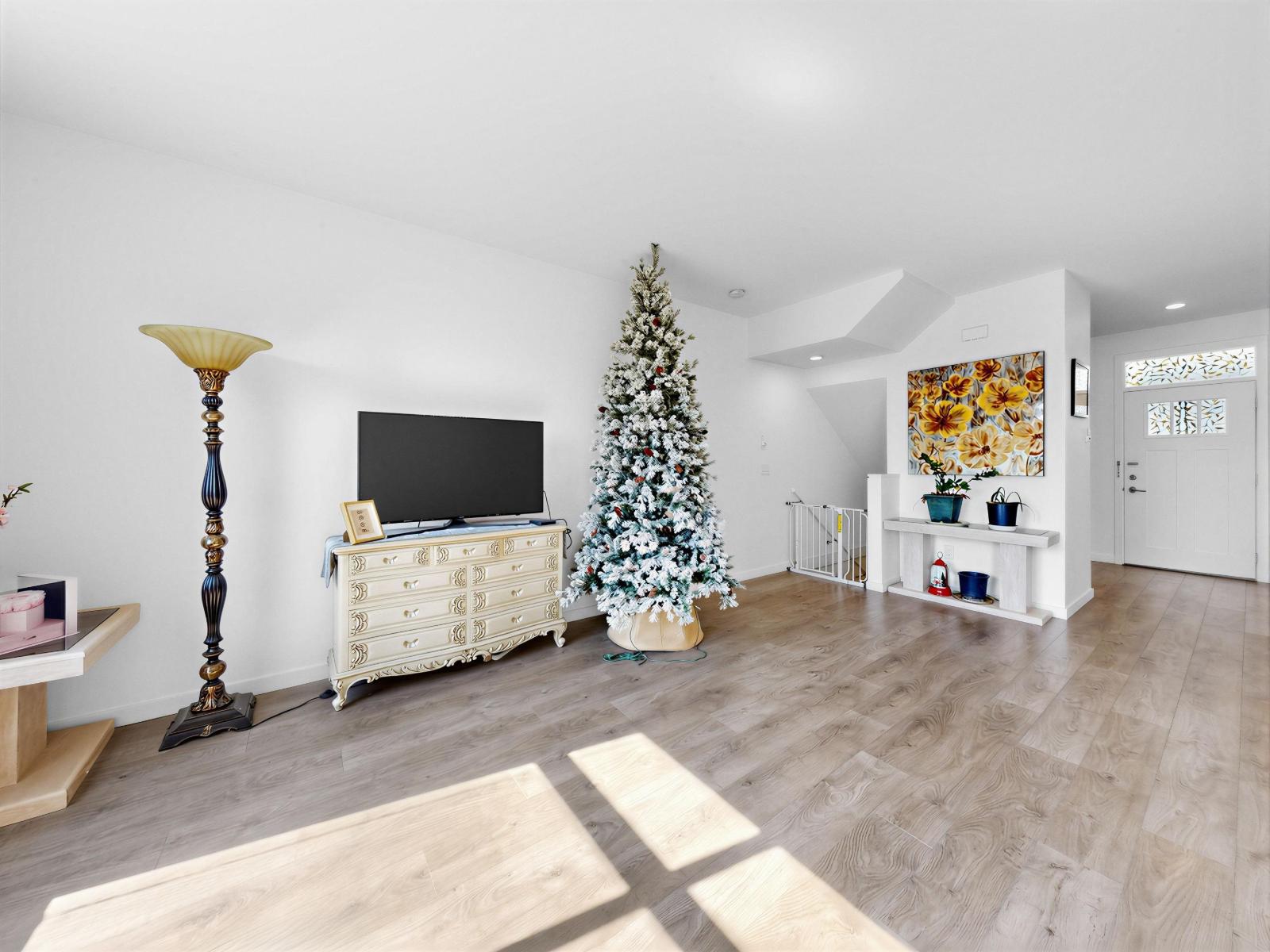 68 15255 Sitka Drive Property Photo 17
