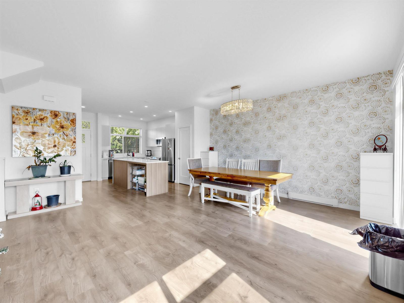 68 15255 Sitka Drive Property Photo 19