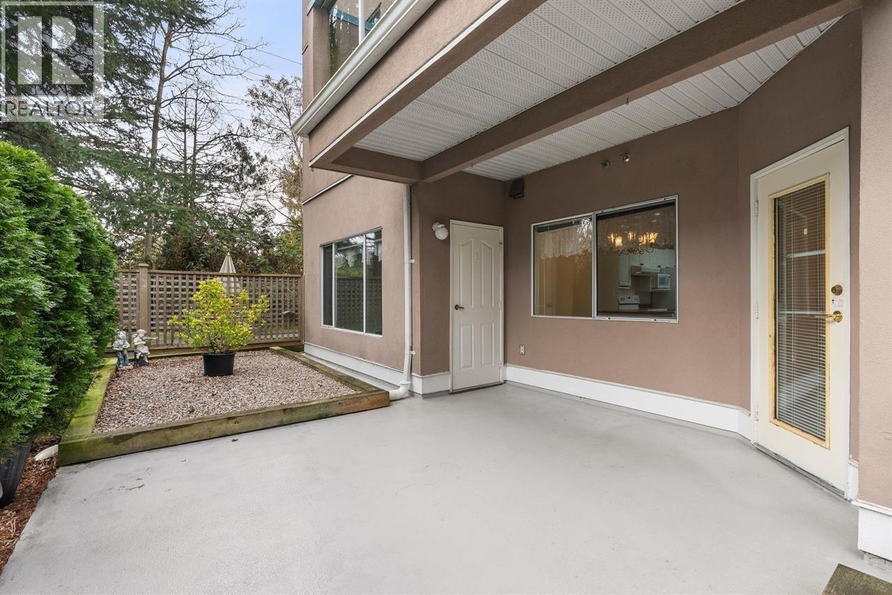 108 1153 54a Street Property Photo 6
