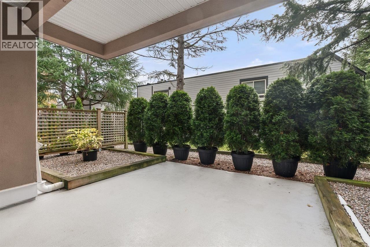 108 1153 54a Street Property Photo 7