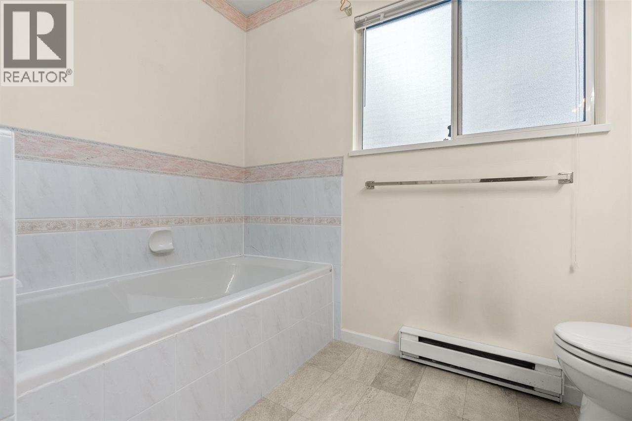 108 1153 54a Street Property Photo 35