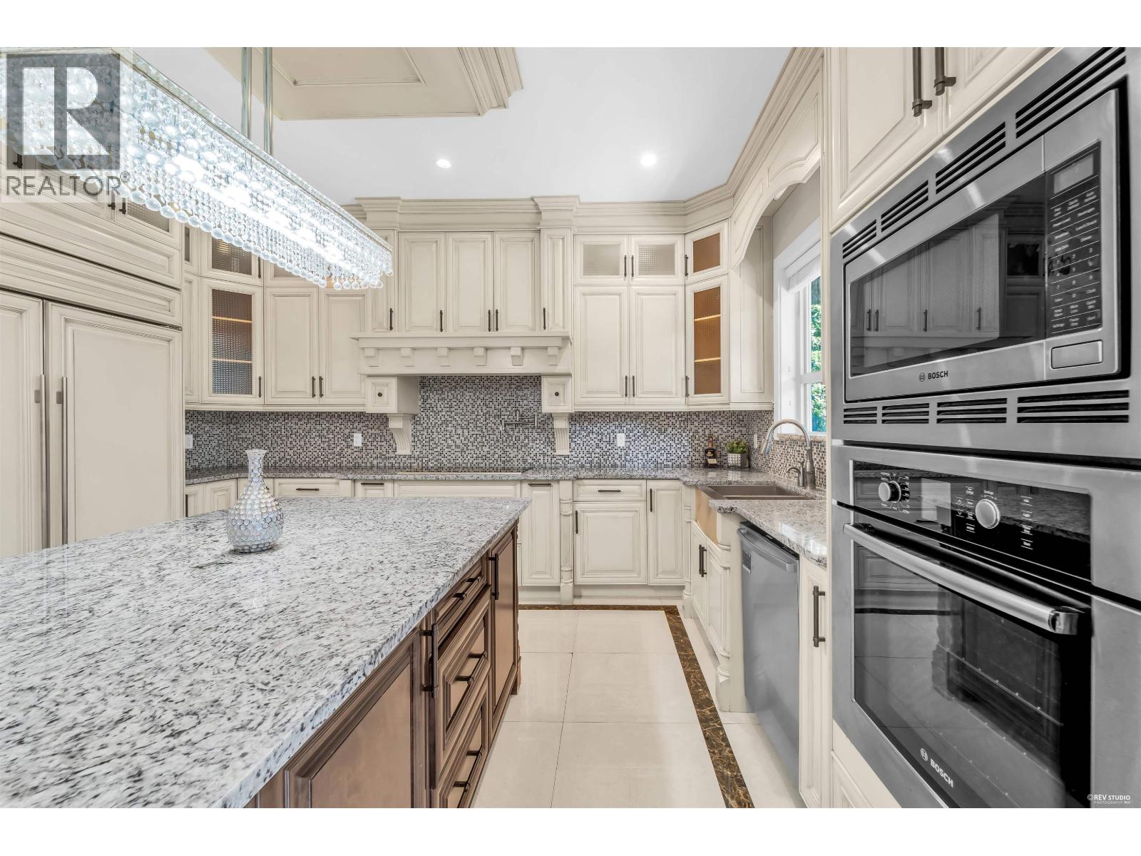 5628 Gibbons Drive Property Photo 10